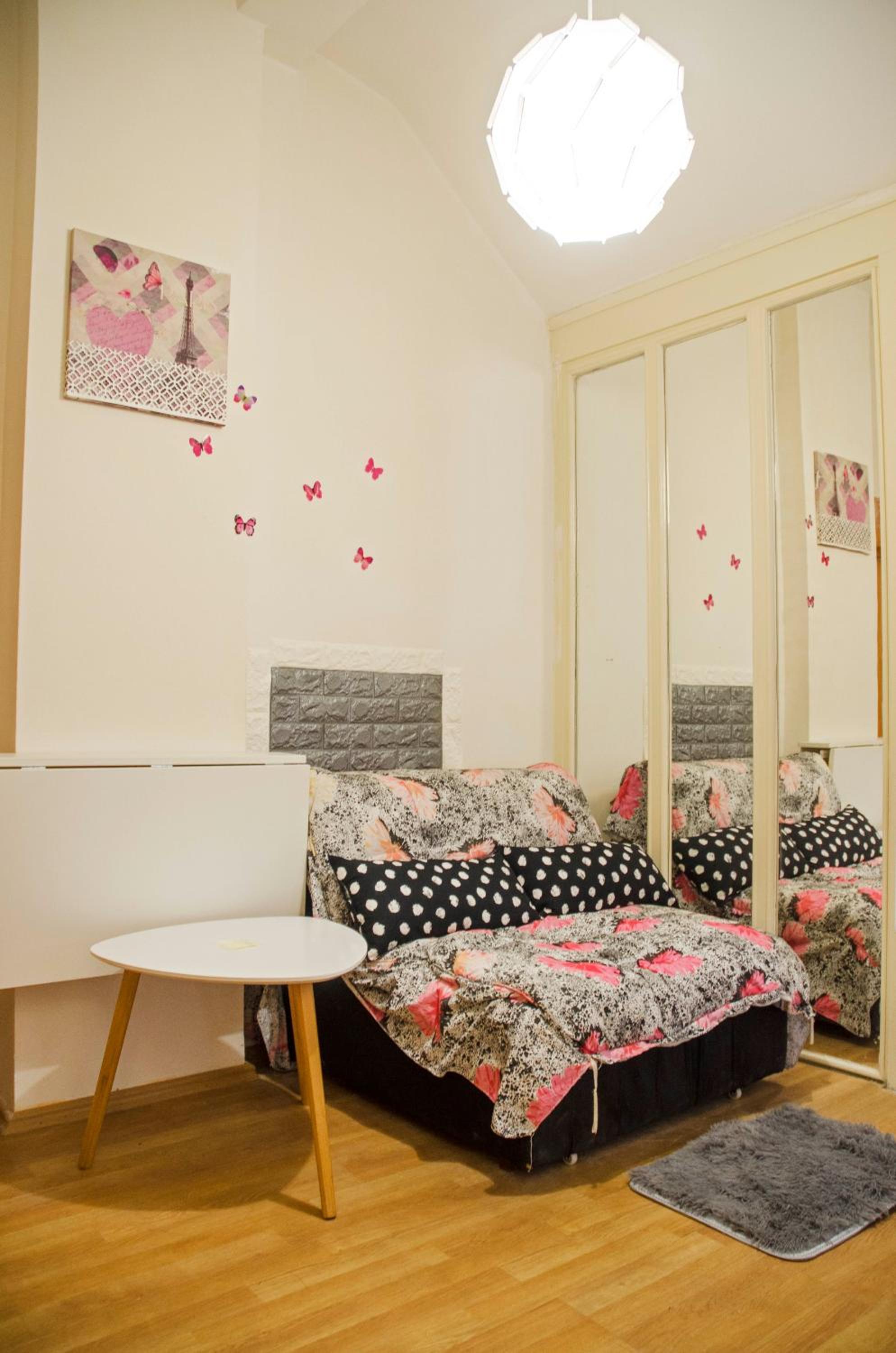 Rooms and Apartment Veral-KA