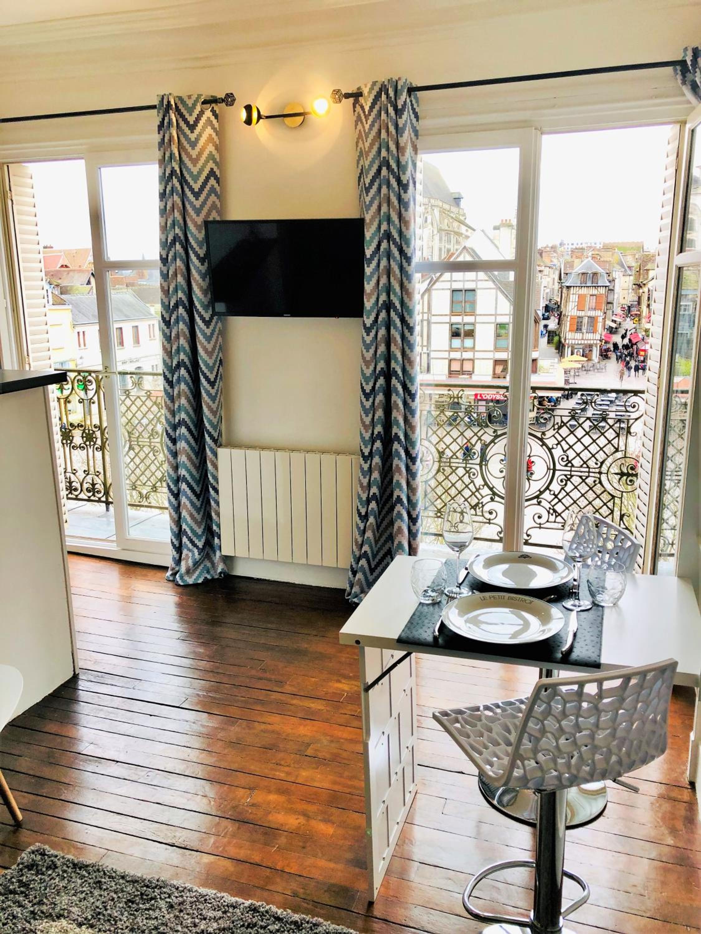 Le cœur de Troyes - Appartement & Studio photo 5