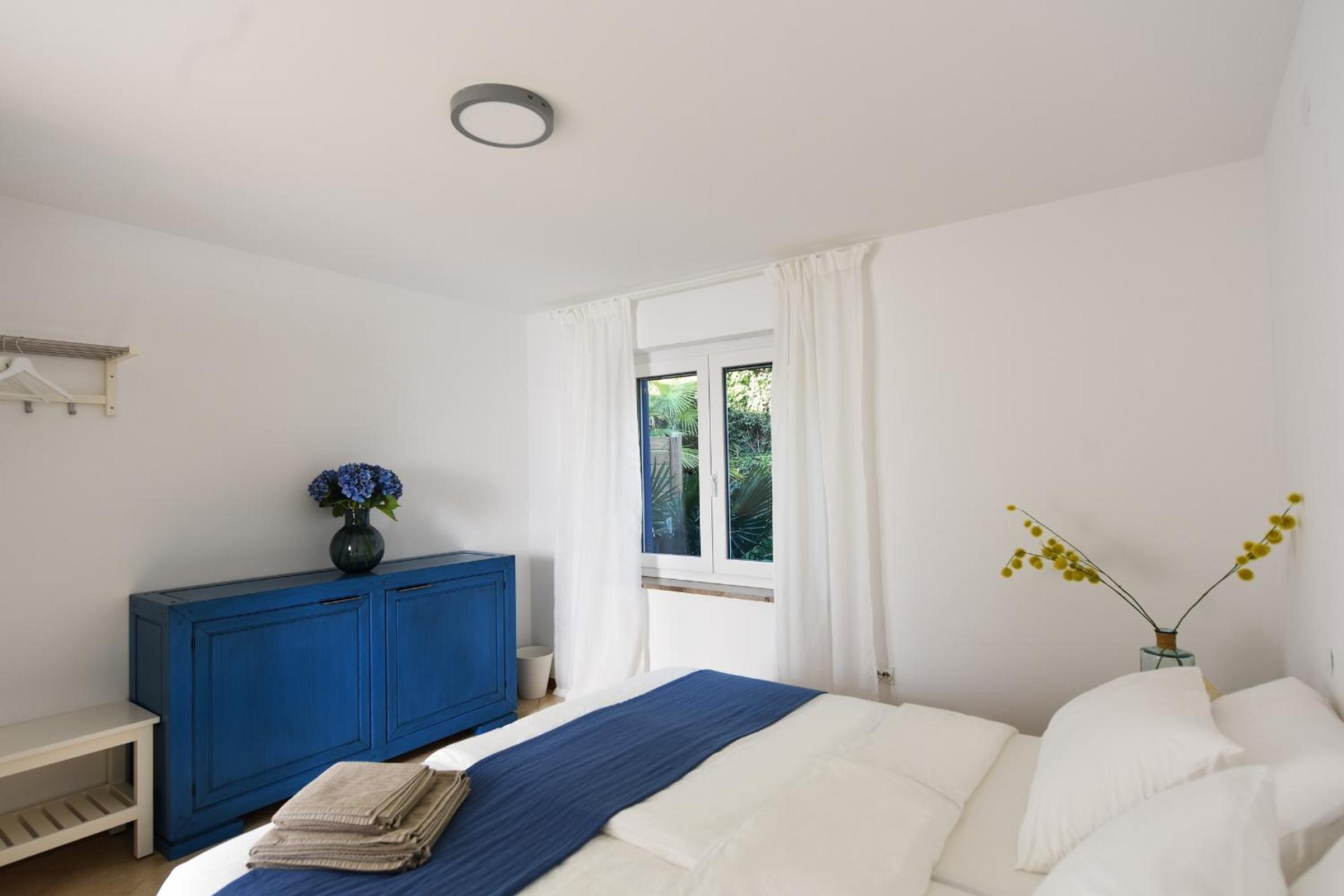 Modern & Comfy Sea View House NG