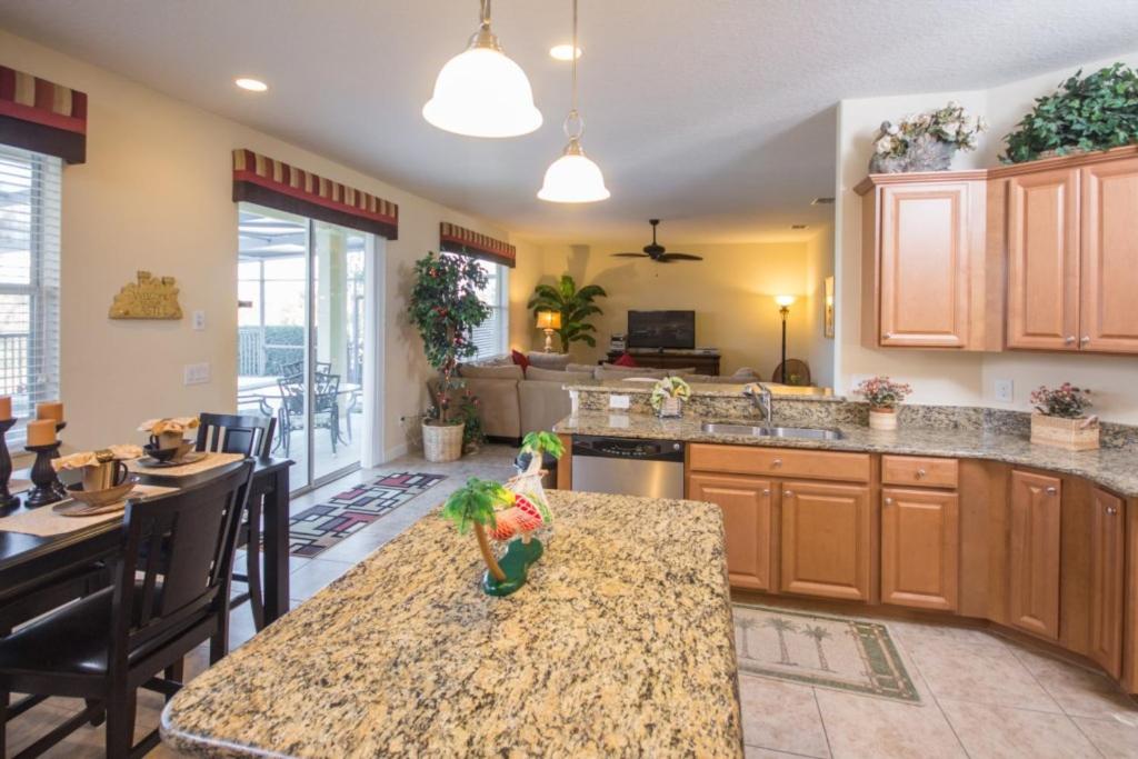 Joanne'S West Haven Villa Home