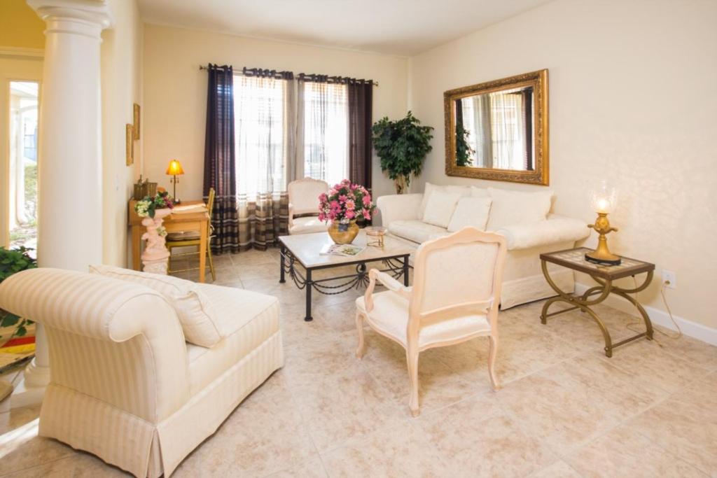 Joanne'S West Haven Villa Home