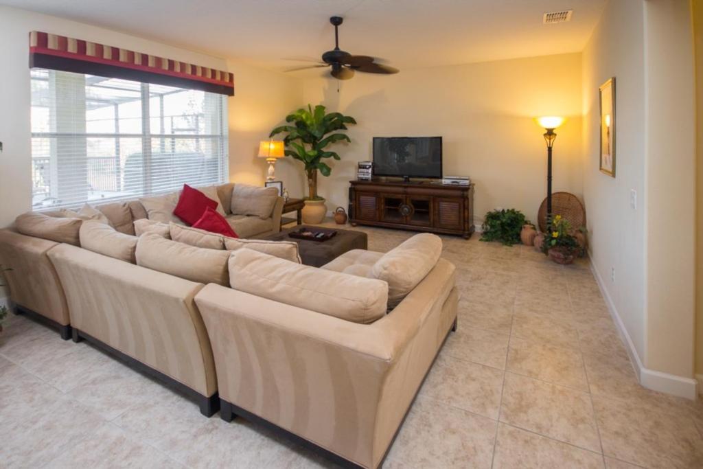 Joanne'S West Haven Villa Home