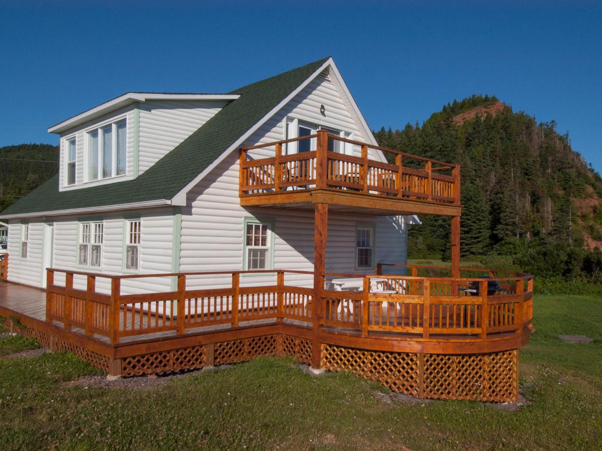 Au Pic de l'Aurore Motel-Chalets