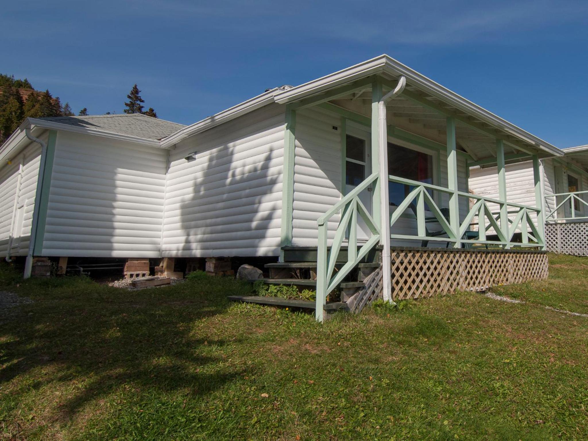 Au Pic de l'Aurore Motel-Chalets