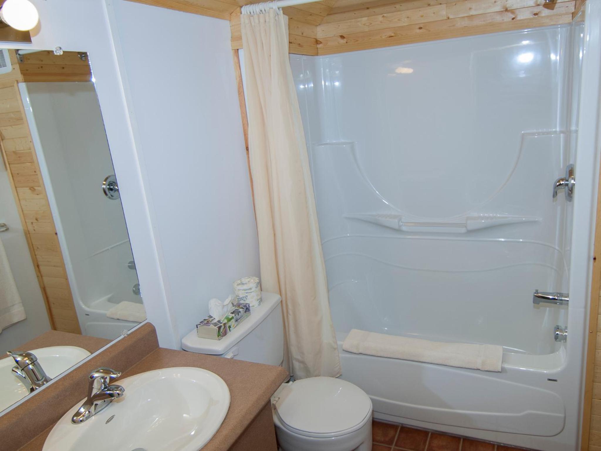 Au Pic de l'Aurore Motel-Chalets