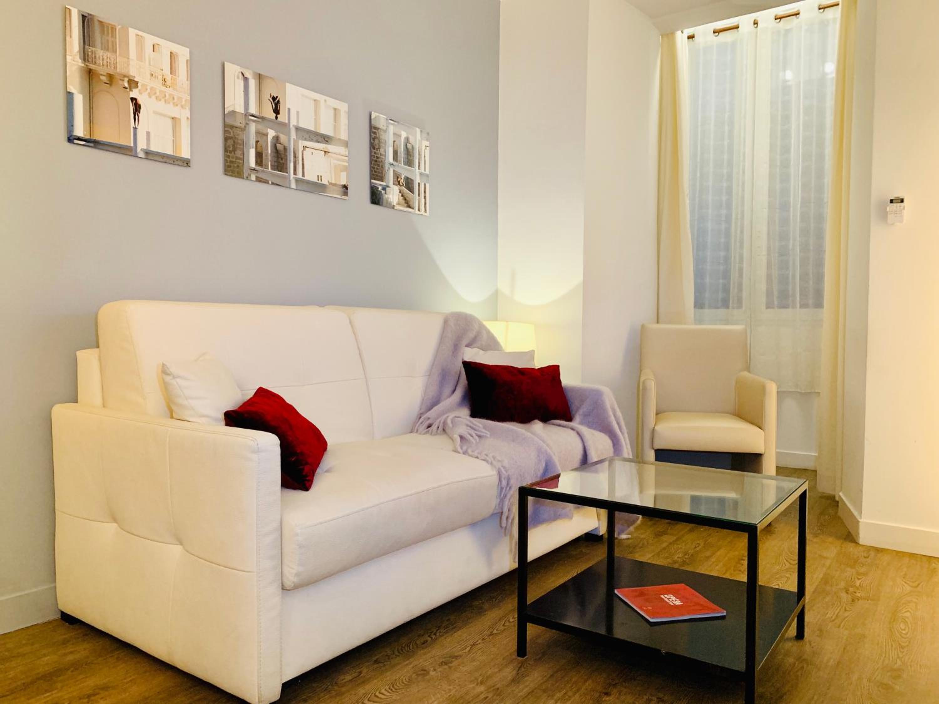 Apartment Massena view 3
