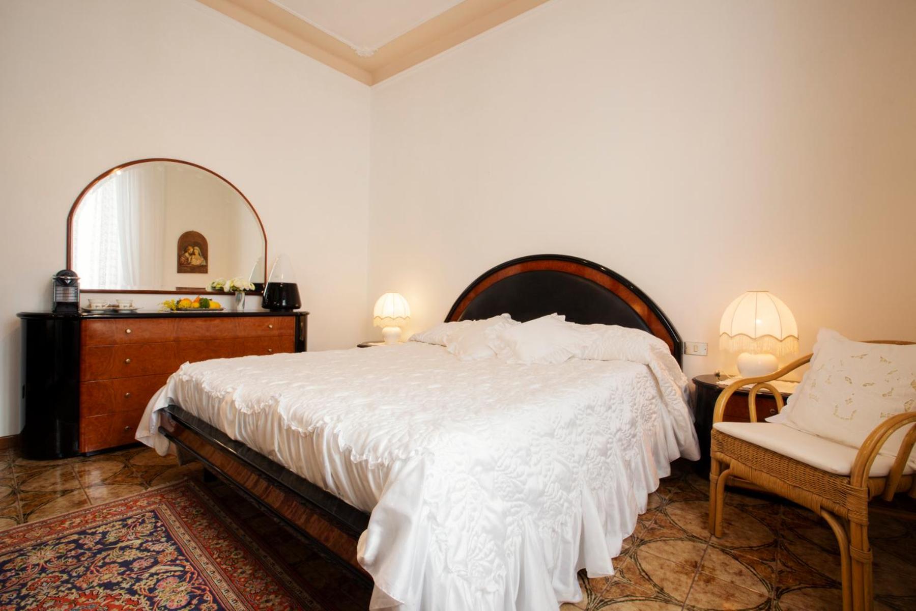 Room Cavour, nearby Cinqueterre view 3