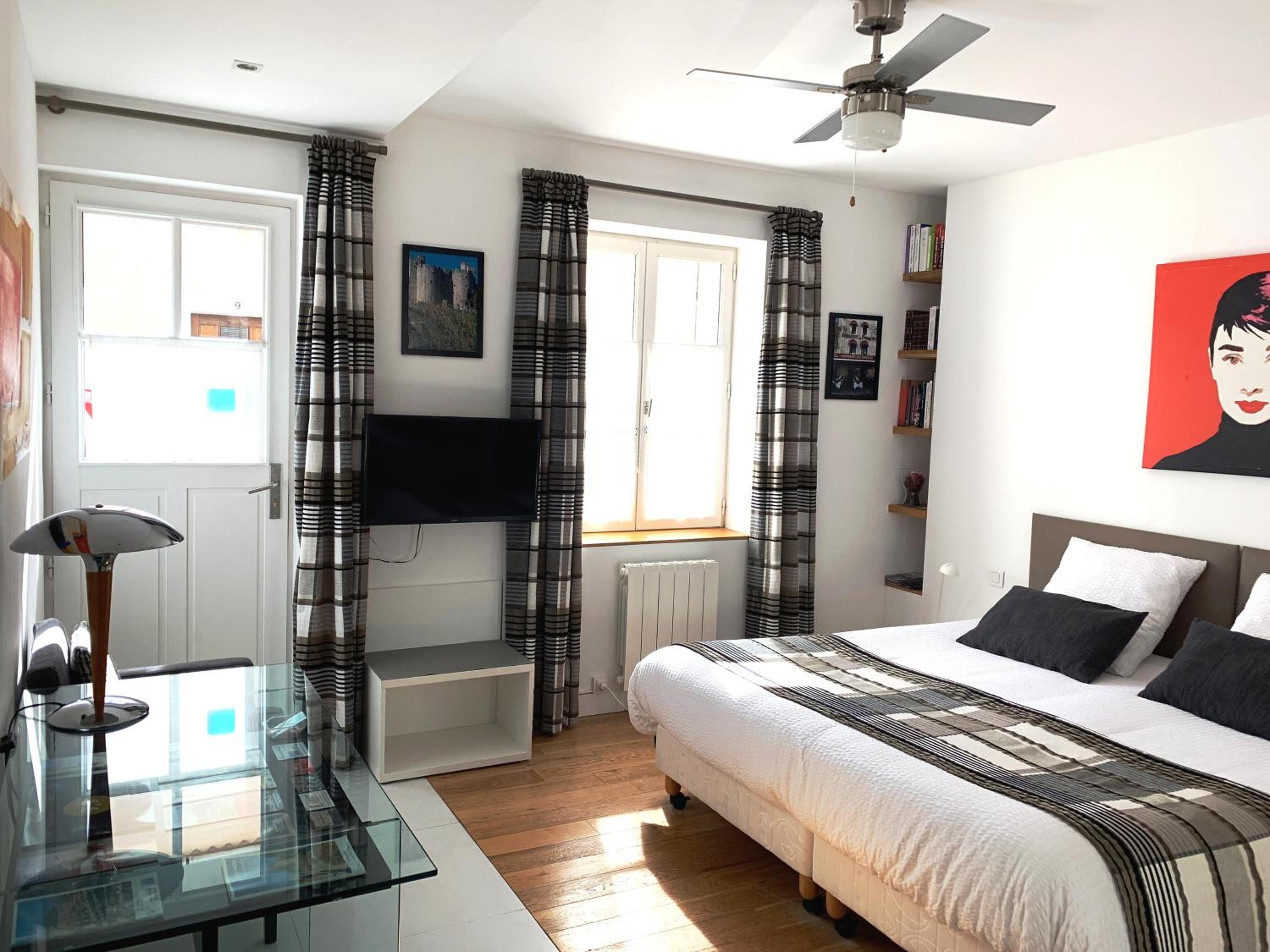 Hotel Au Cœur des Remparts - Image 1