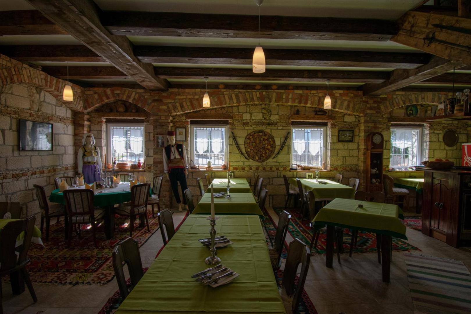 restaurant