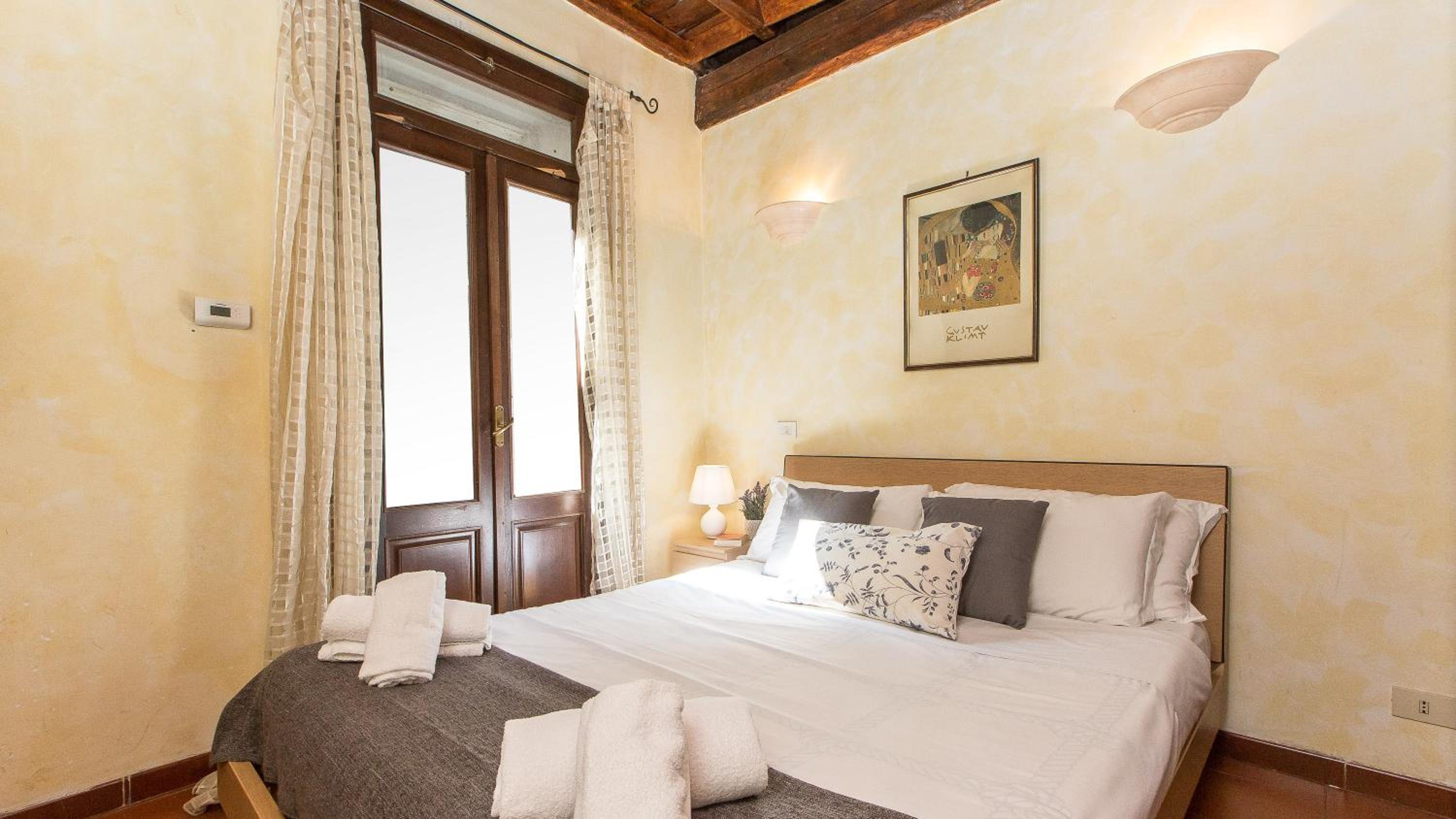 Santa Maria Apartment — Rome photo 2