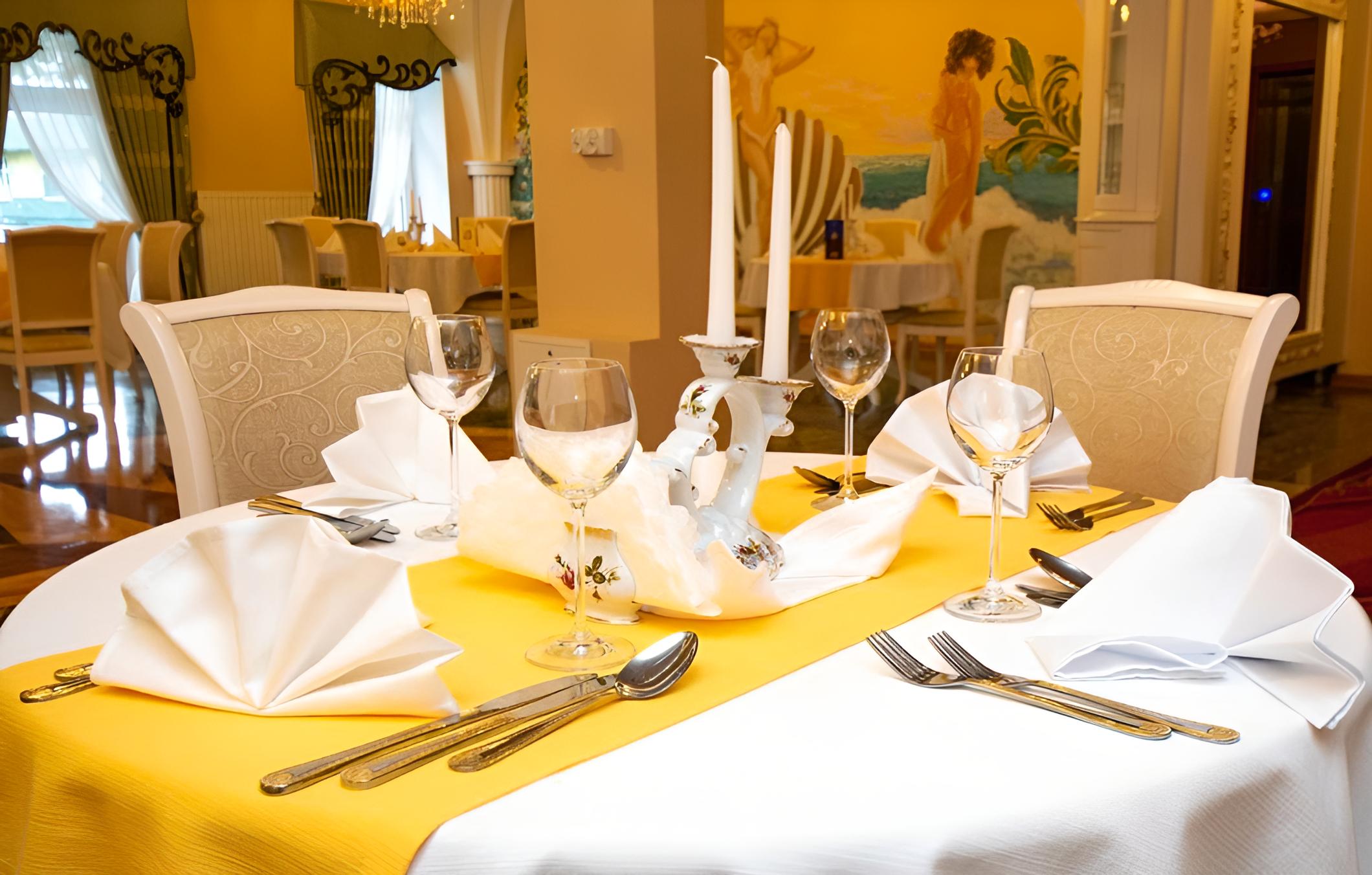 restaurant