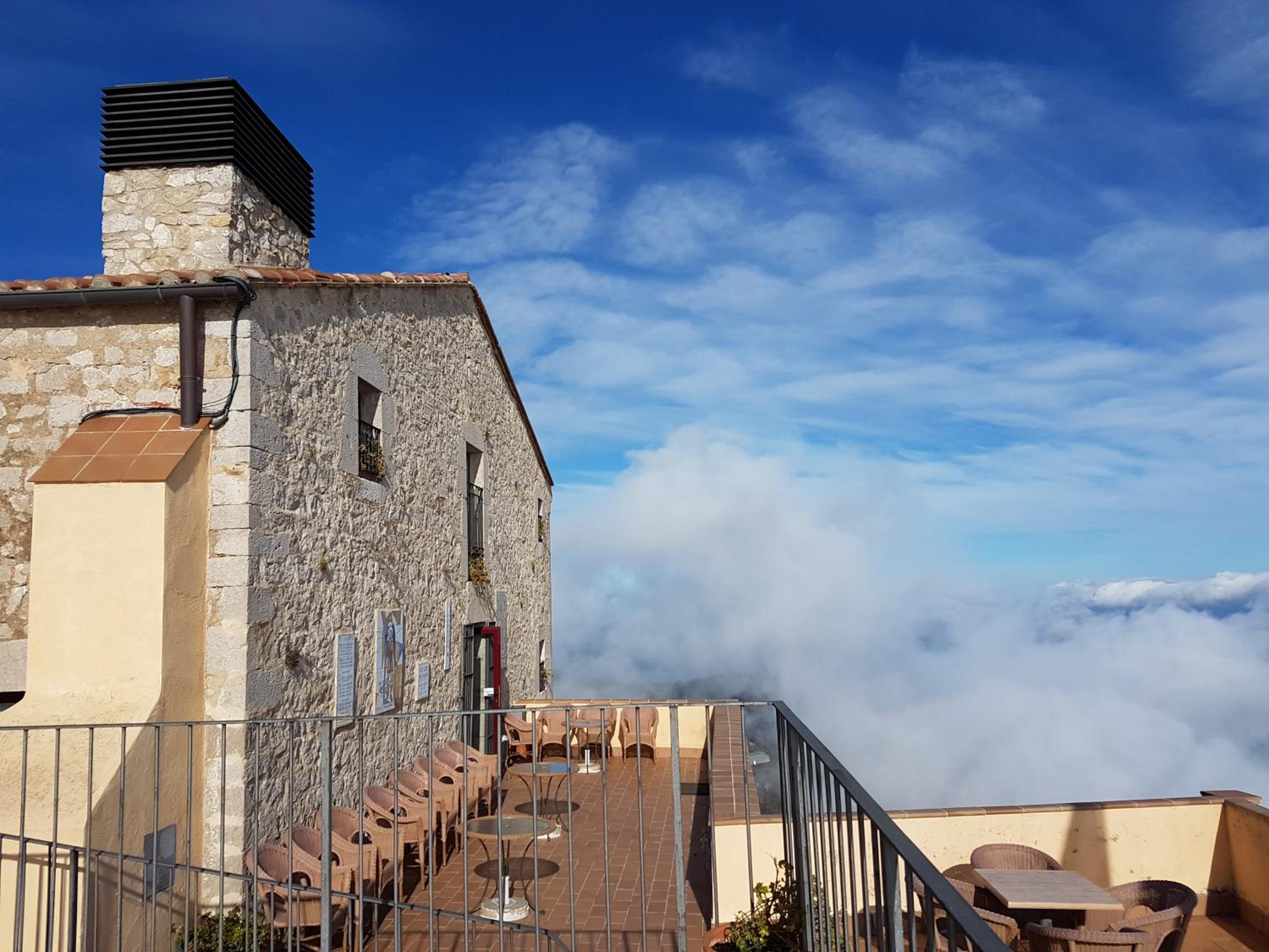 Santuari Mare de Déu Del Mont Restaurant-Hostatgería photo 5