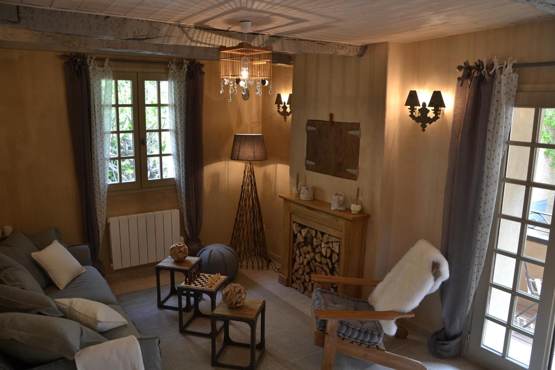 La Maison de Moustiers view 2