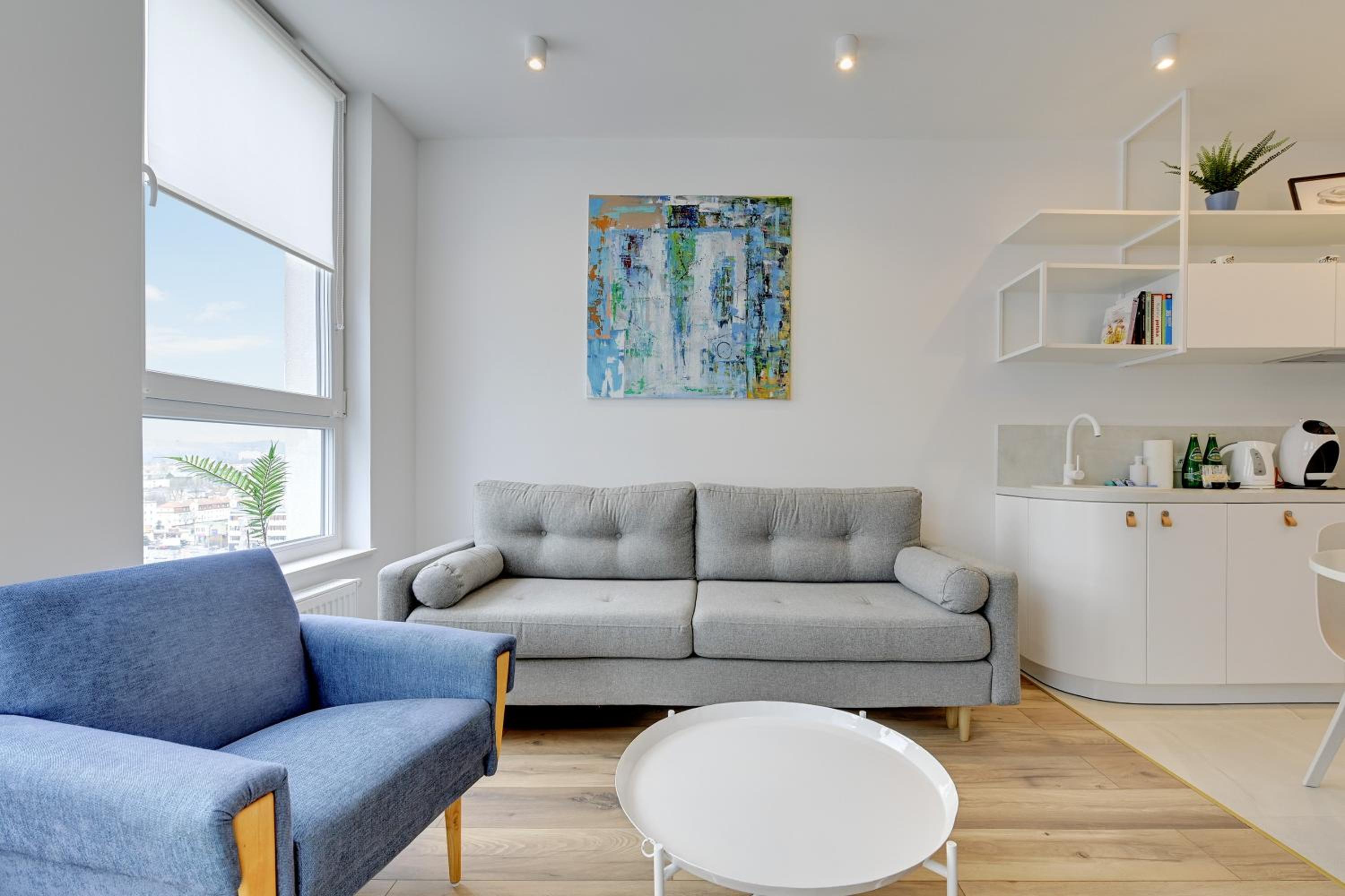 Platinium Top Floor City View