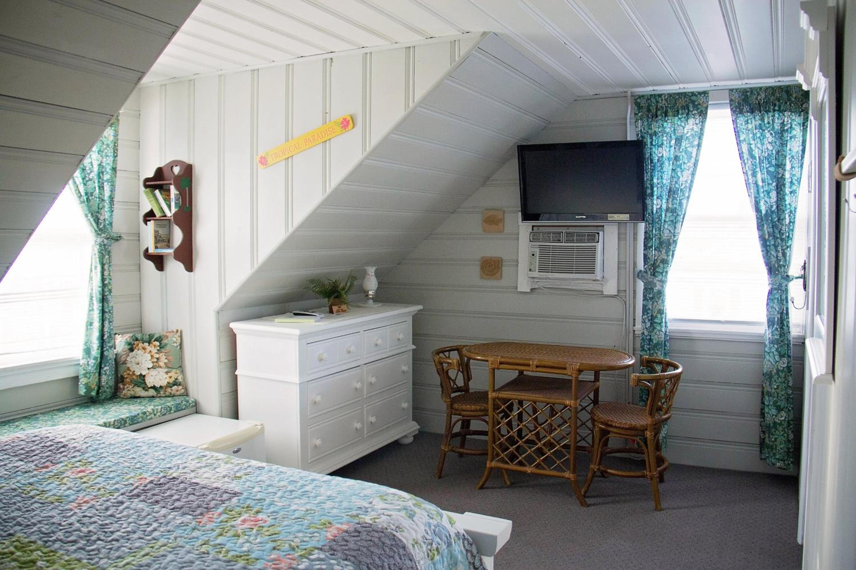 Atlantic House Bed & Breakfast