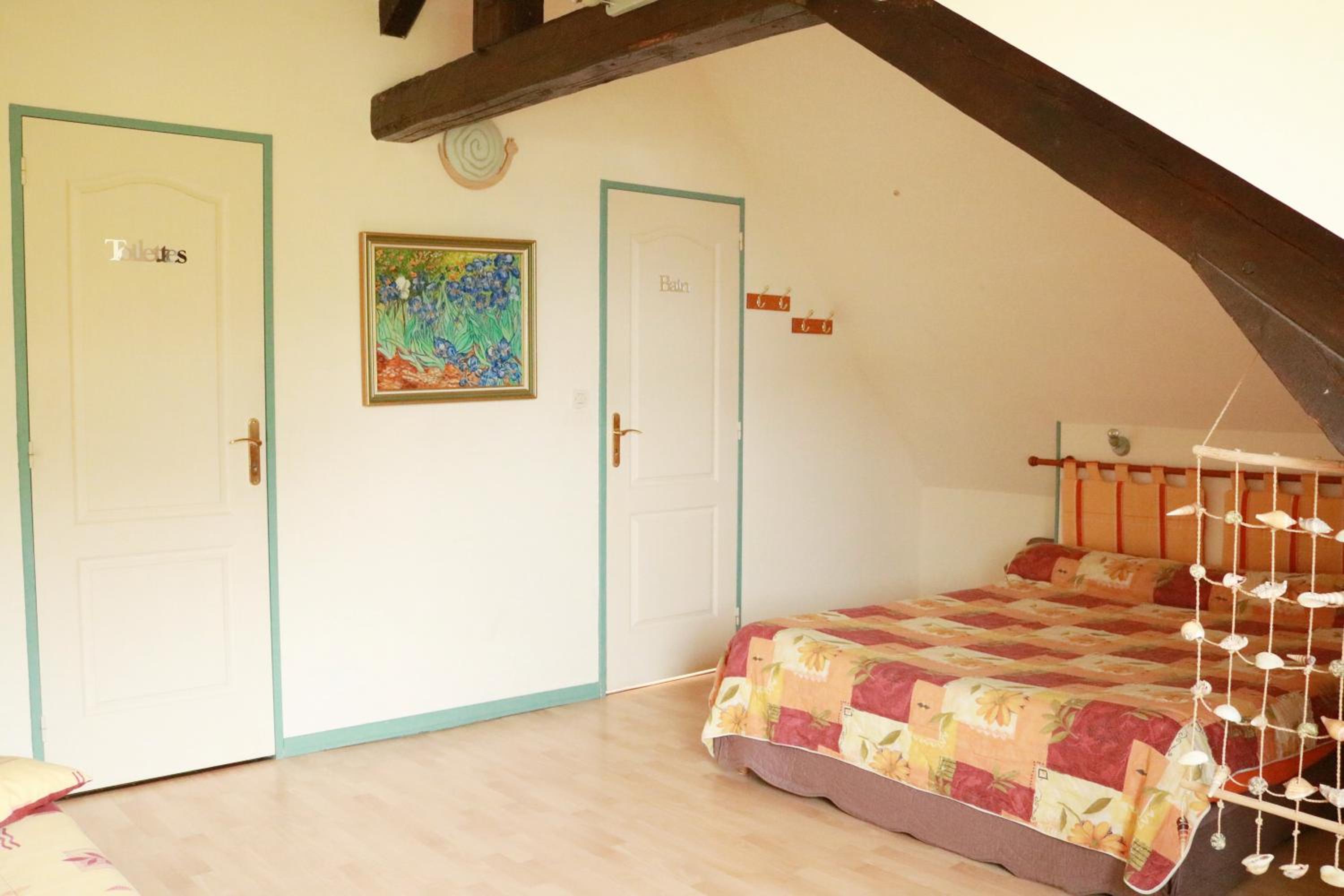 Chambres d'Hôtes " Le Clos des Colimaçons " view 3