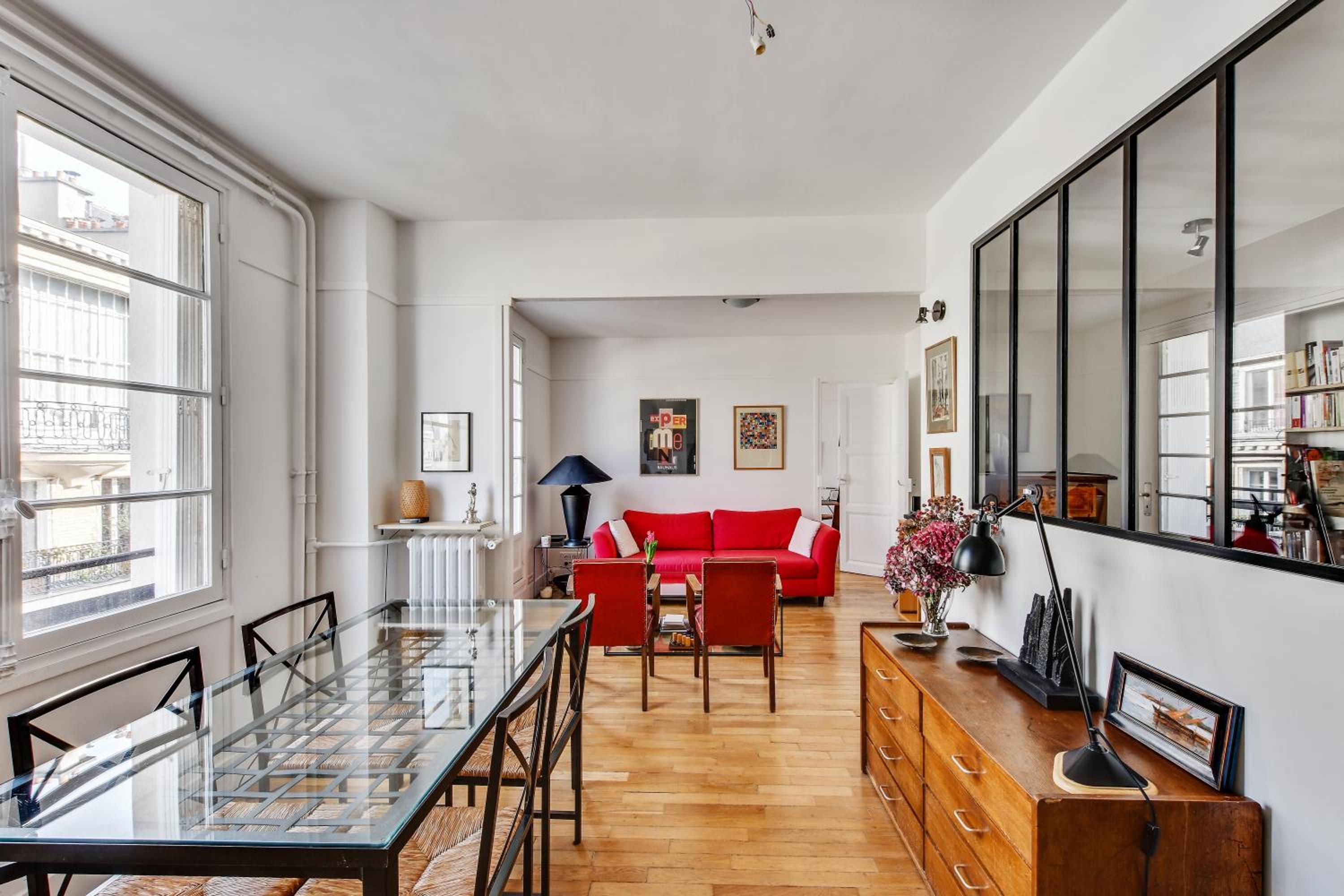 Design apartment with terrace by Weekome