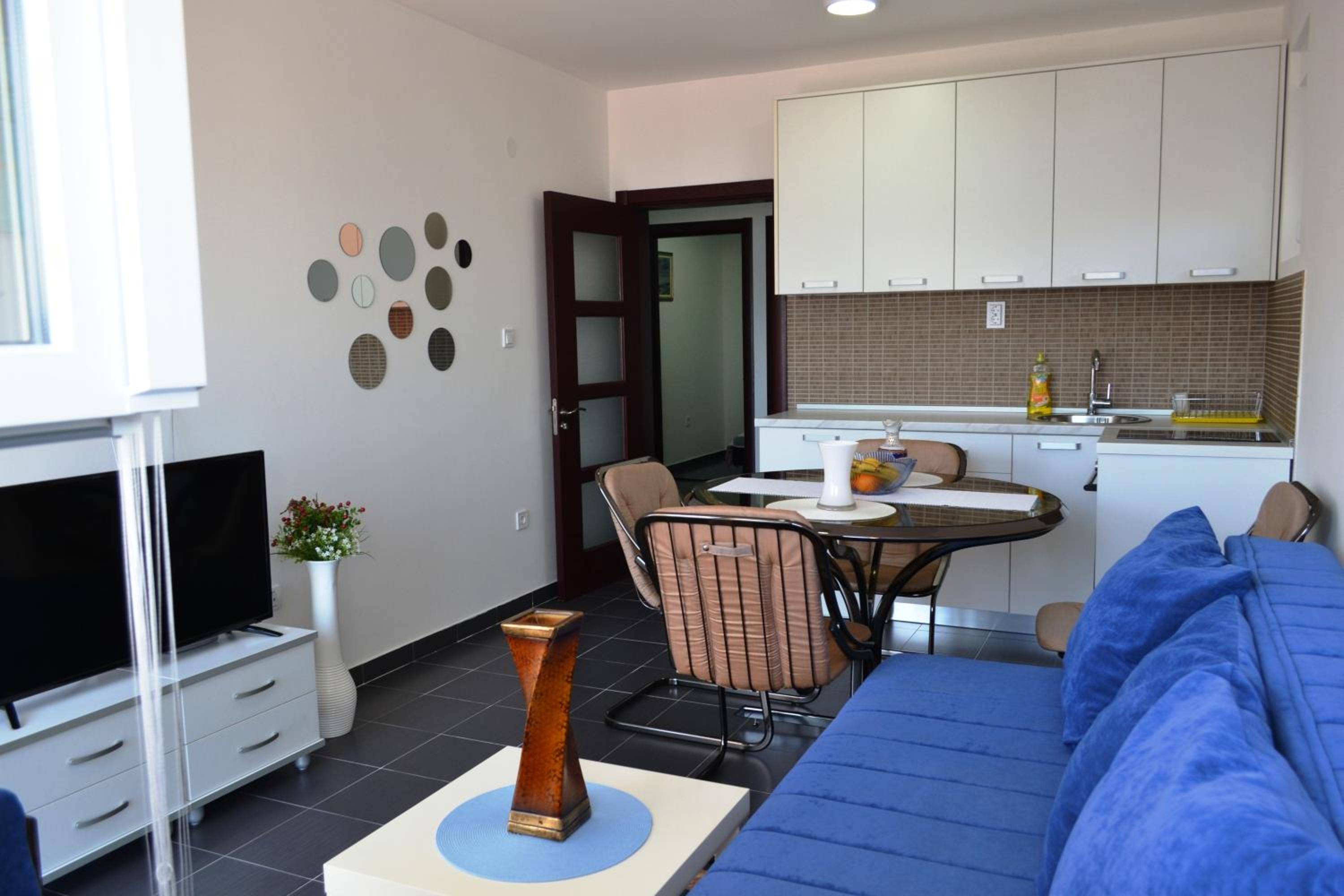 Larissa Sunrise Apartment photo 2