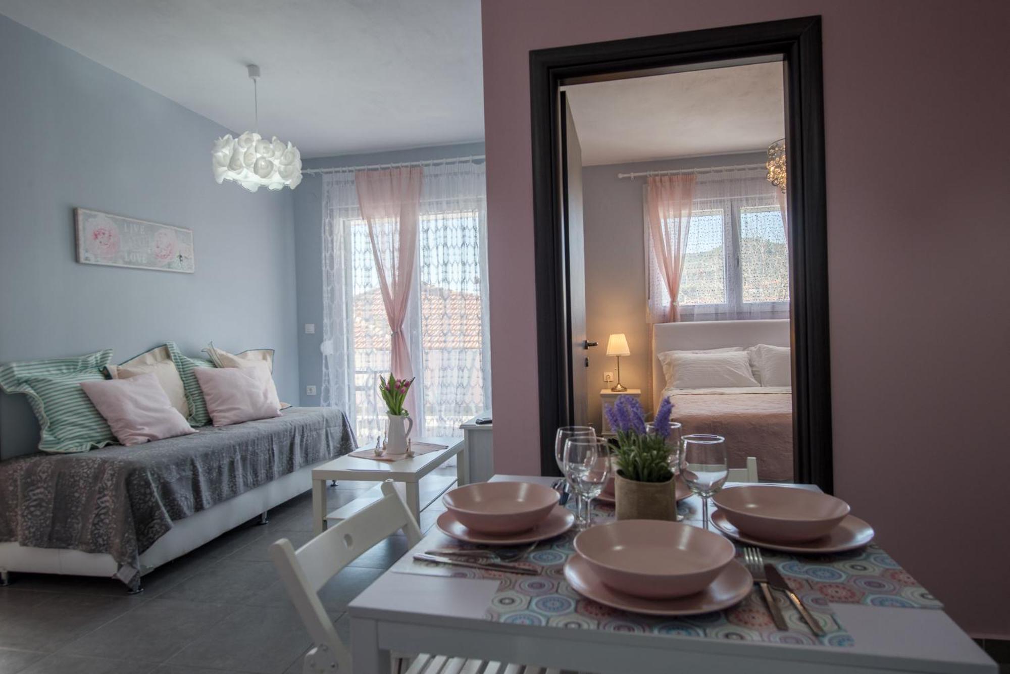 Kes Apartments photo 2