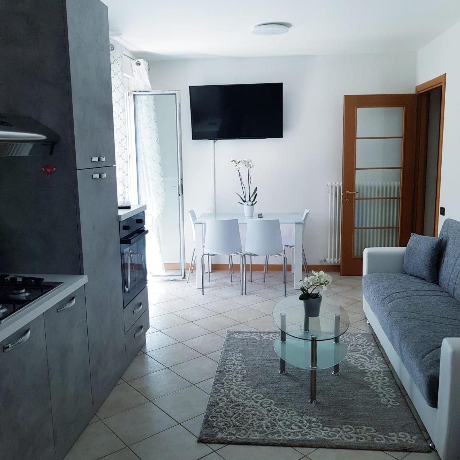 RIVA DEL GARDA APART photo 4