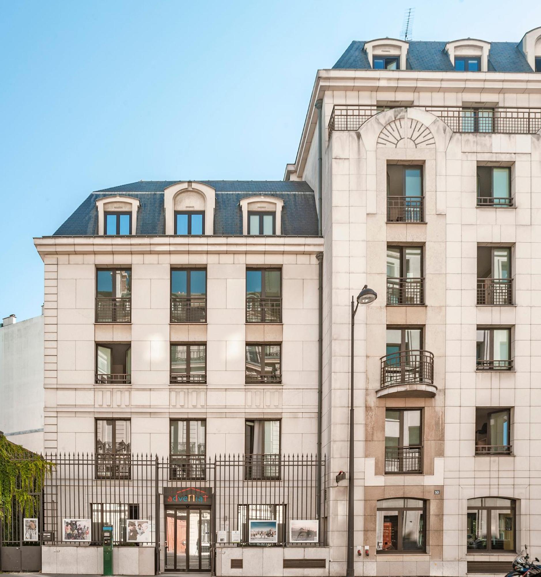 Adveniat Paris