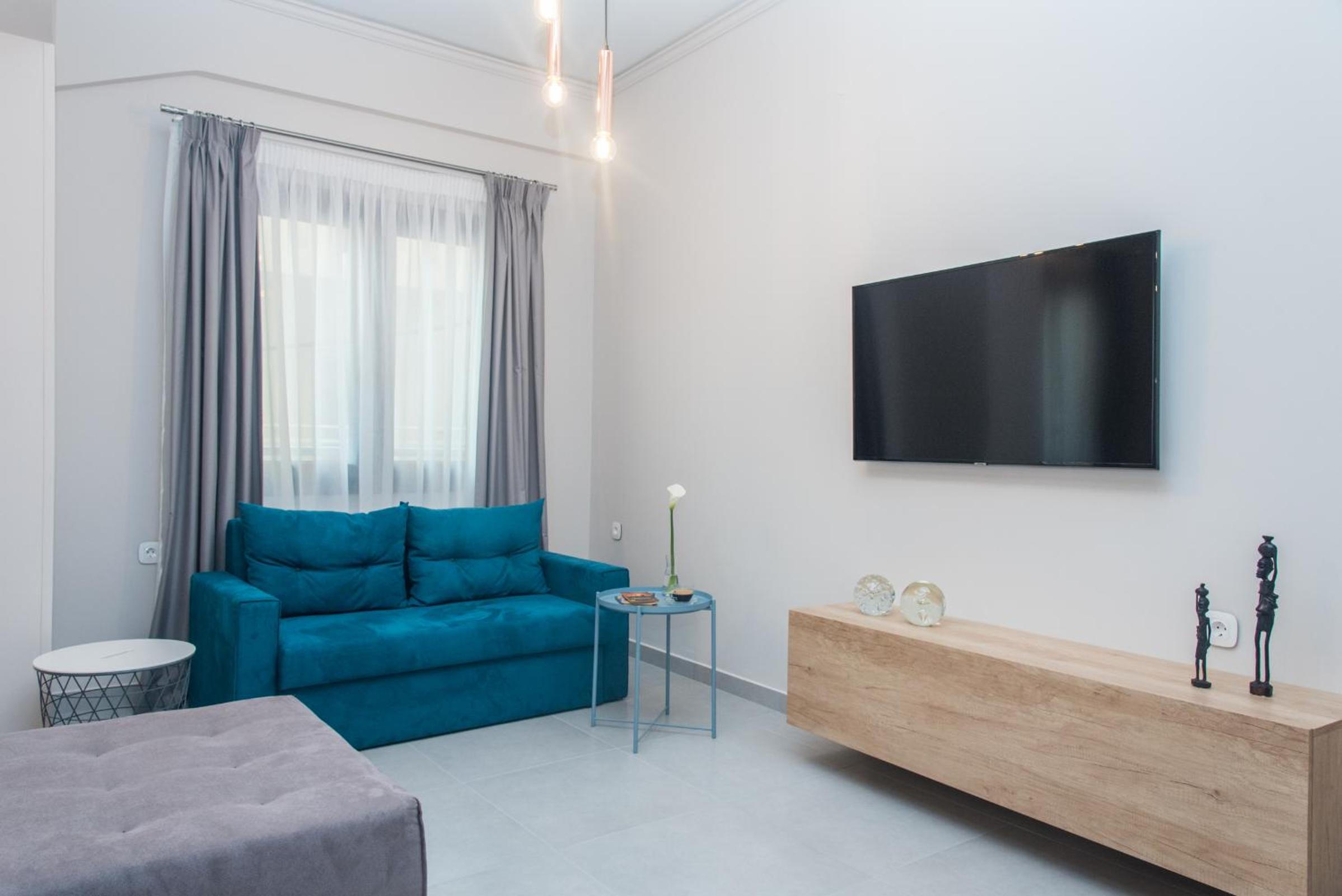 Comfy & Modern Apartment in the Heart of Heraklion photo 2
