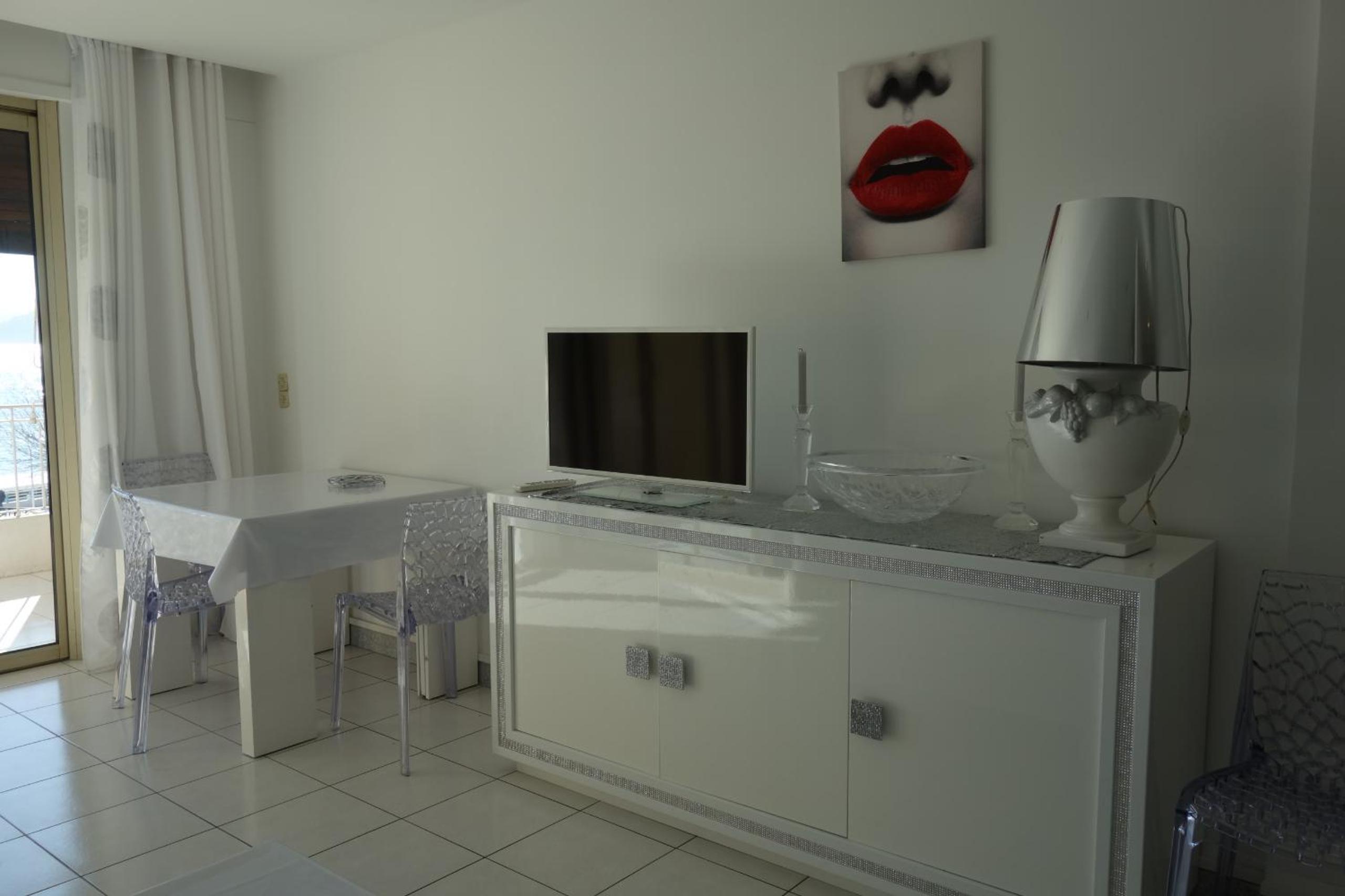 Rocamare 2, by Welcome to Cannes