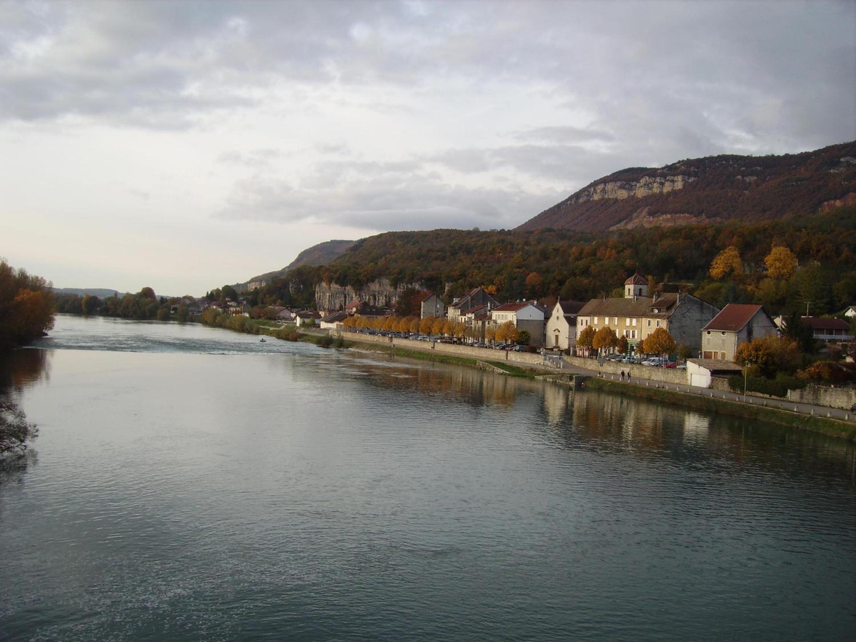 A deux pas du Rhone view 4