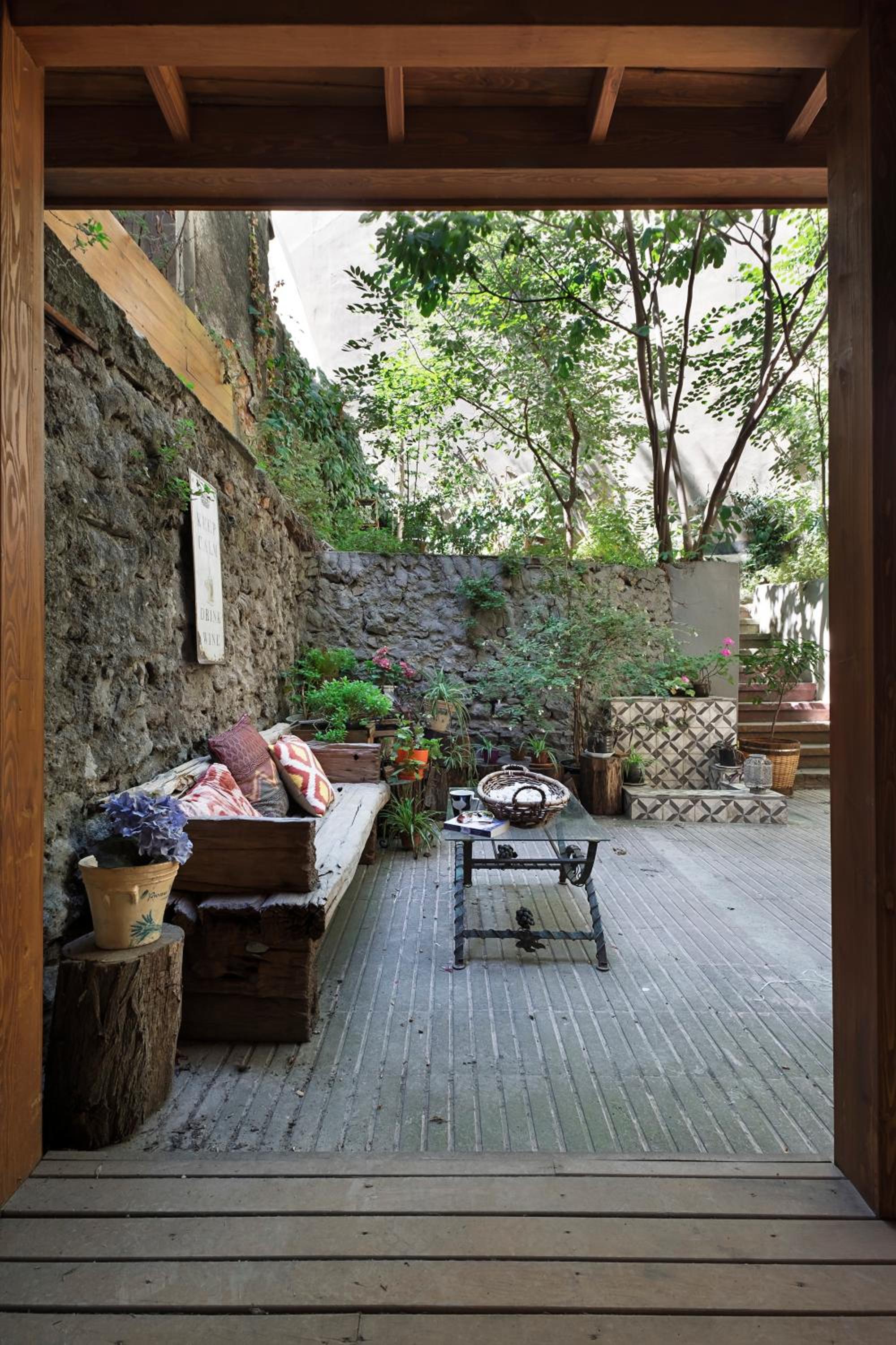 outdoor BBQ area