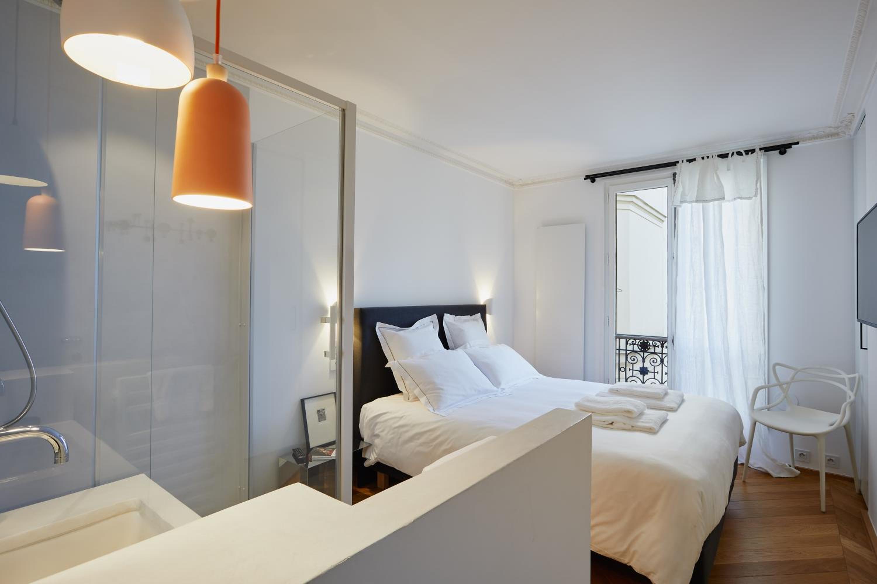 RESIDENCES HARCOURT - Ile Saint Louis - PARIS