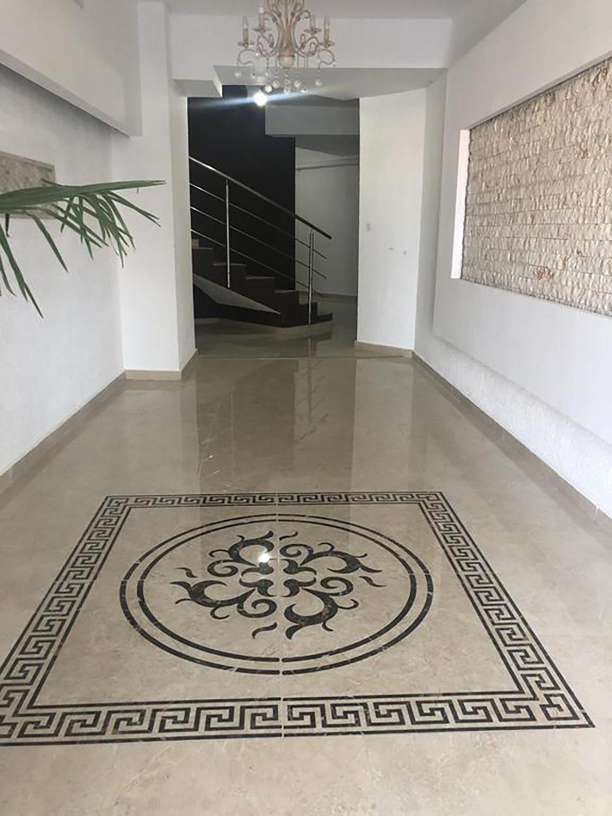 Donny Luxury Apartment view 3