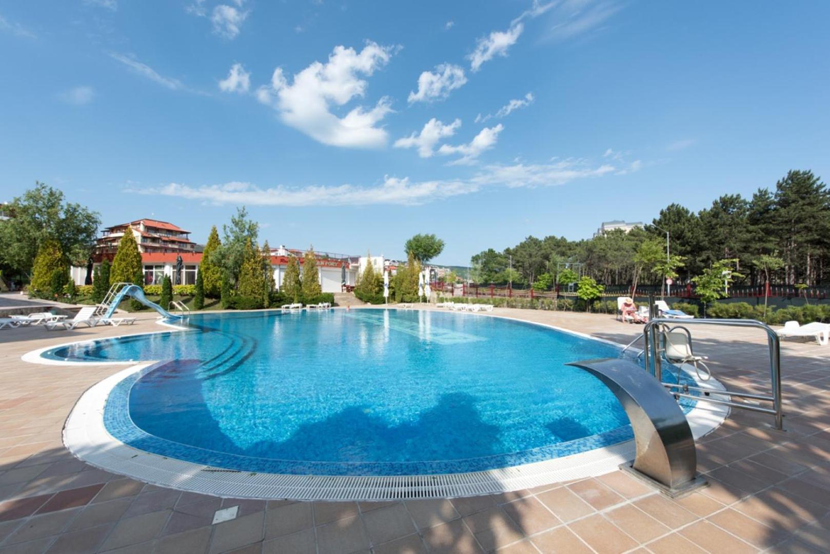 GT Green Fort Beach Apartments