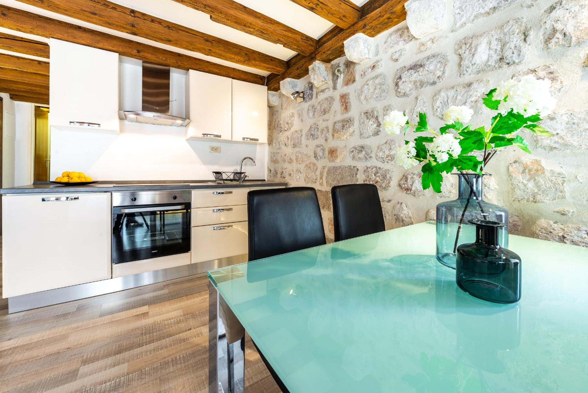 Apartment 4 You