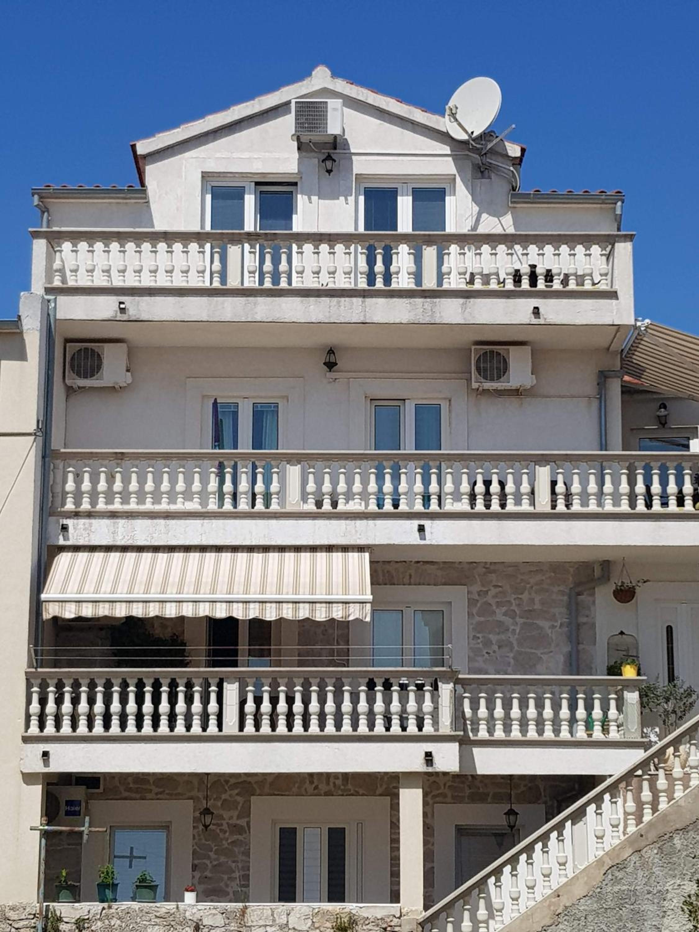 Apartments Goga