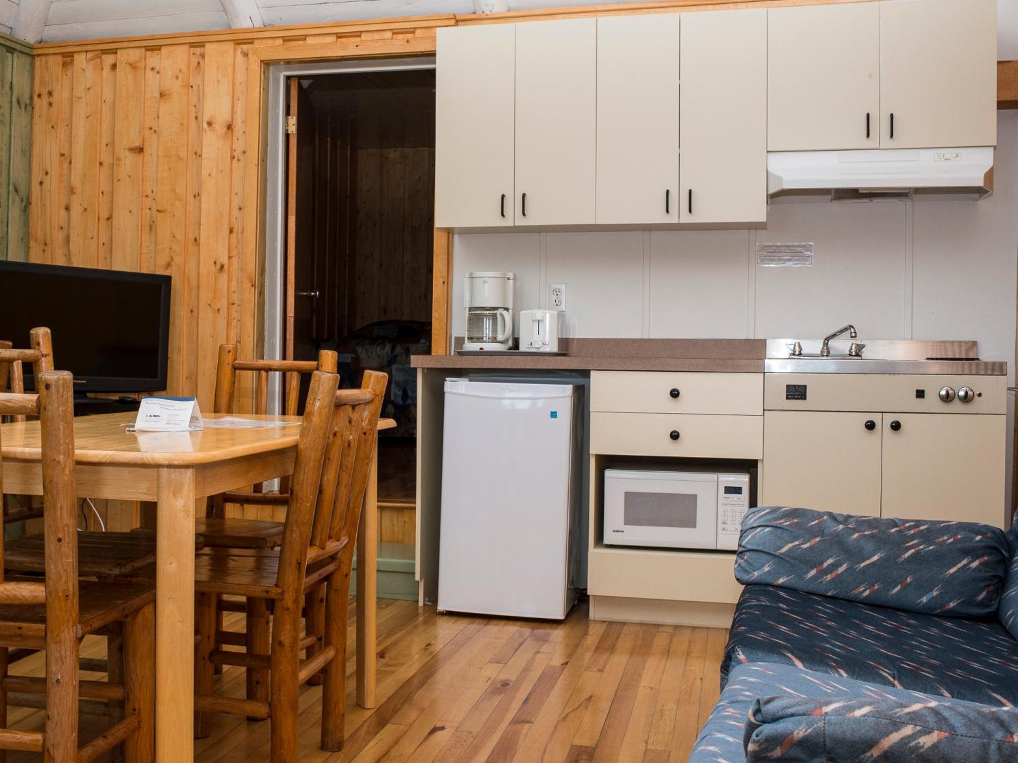 Au Pic de l'Aurore Motel-Chalets
