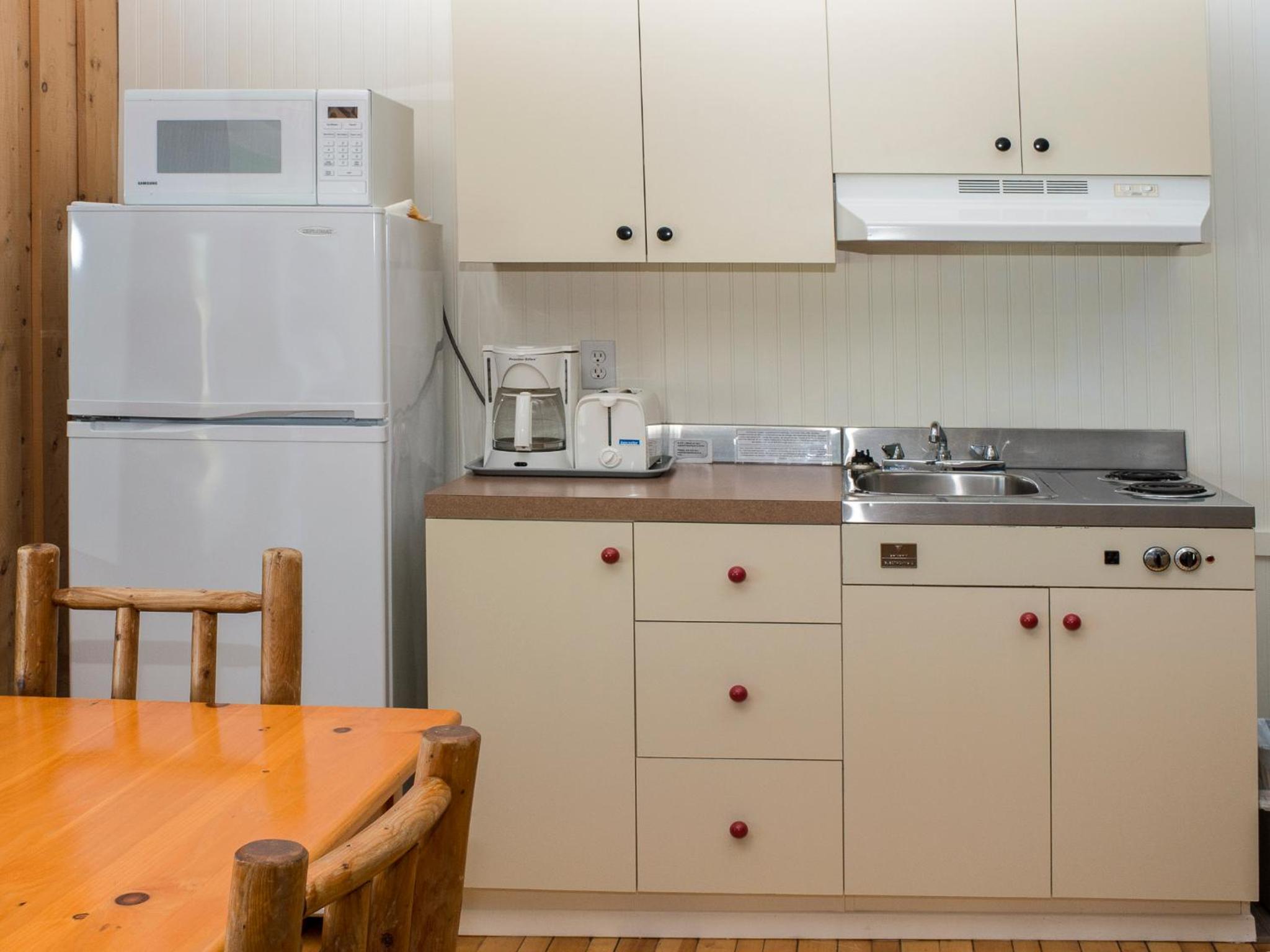 Au Pic de l'Aurore Motel-Chalets