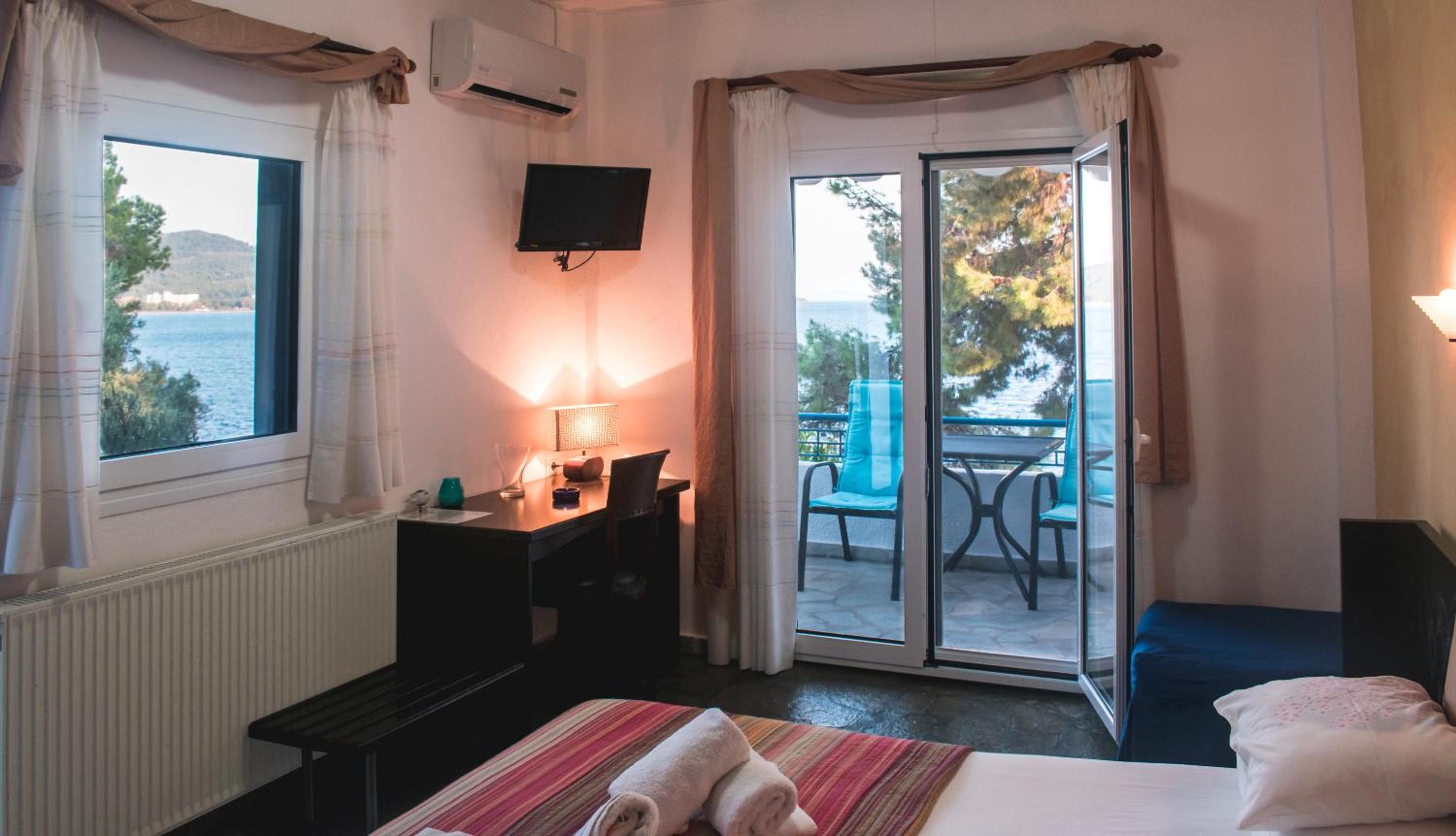 Photo 10
