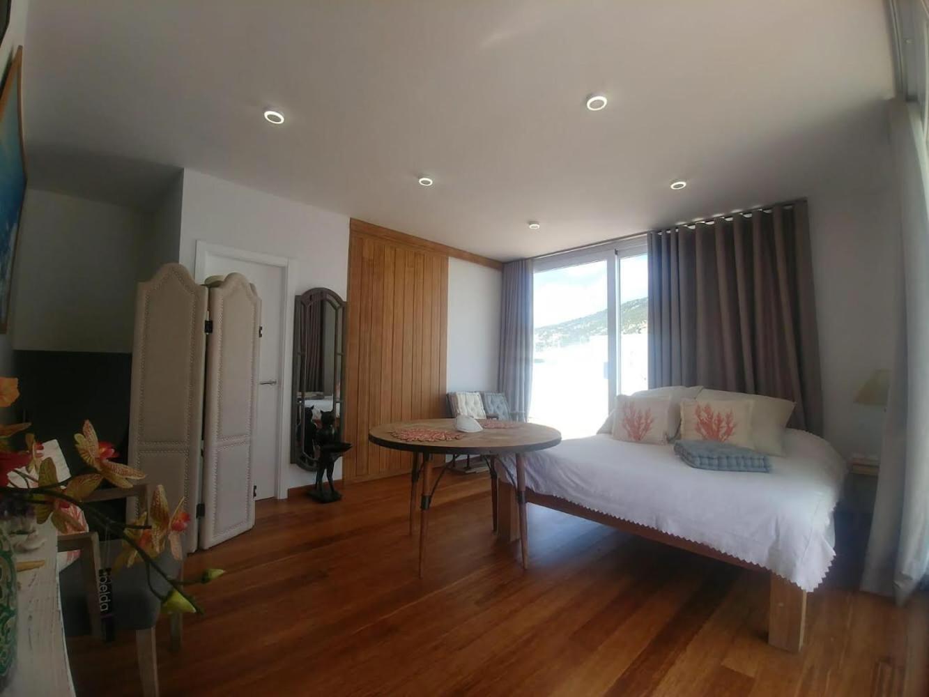 BEACH ATTIC photo 3