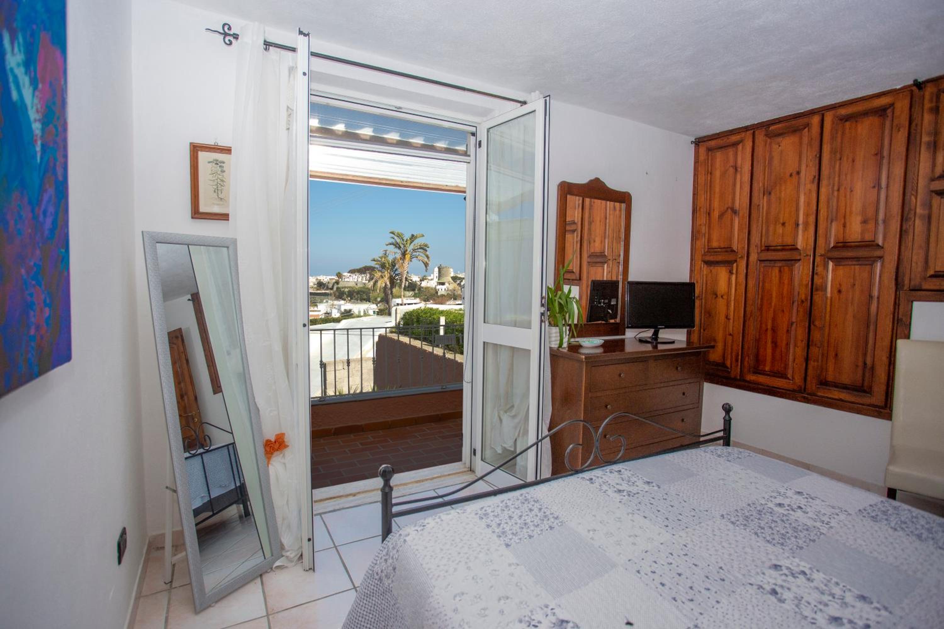 Casa sul lungomare di Forio d'Ischia - "Serpico sea & more"