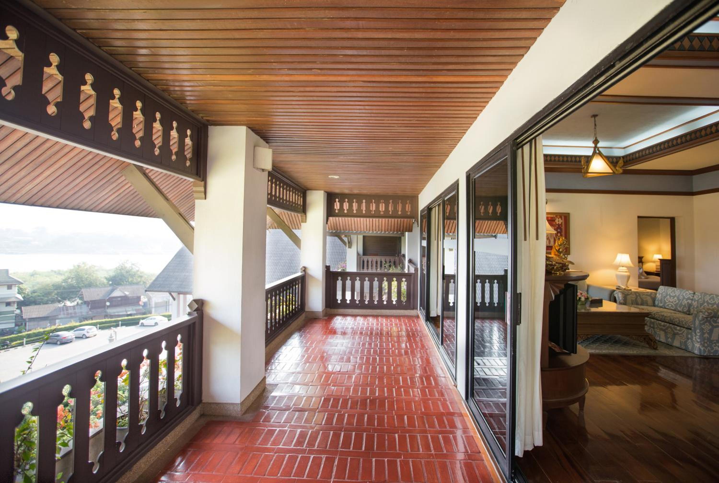 Balcony & Terrace