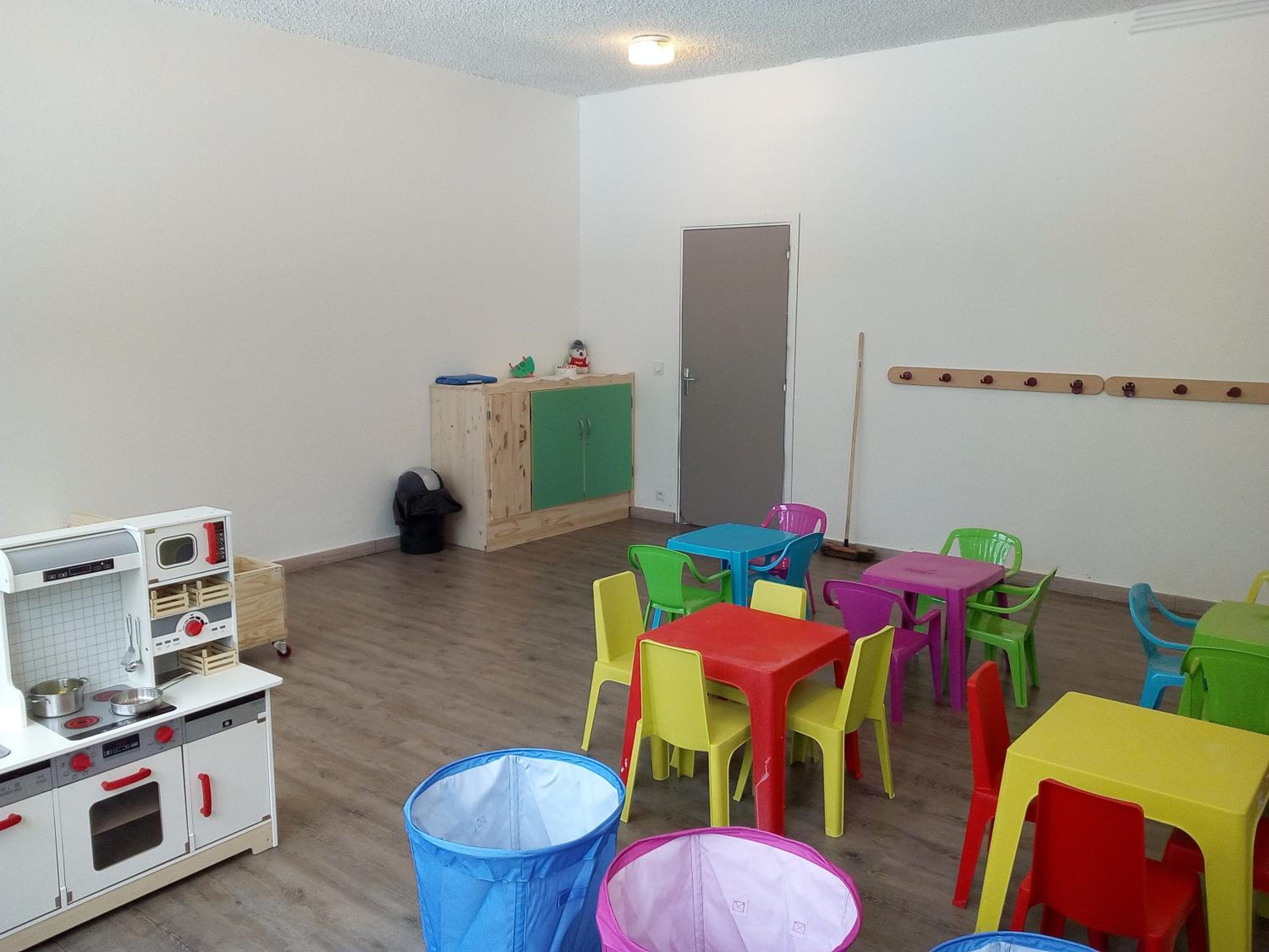 Photo 8