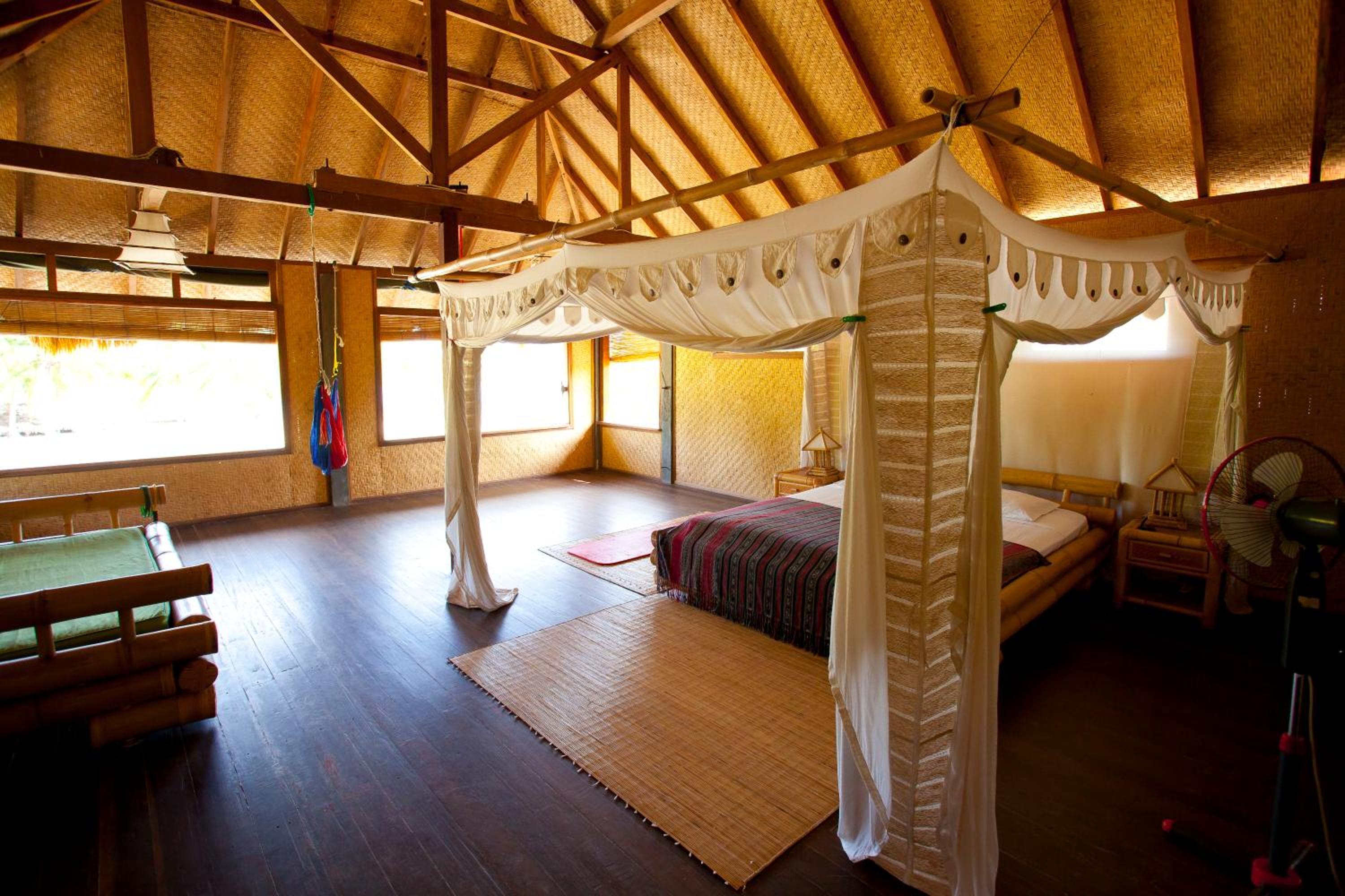Hotel Malole Surf House - Image 1