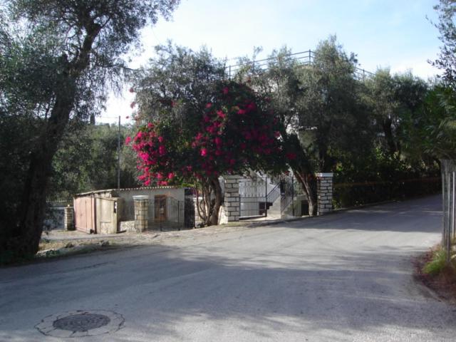 Hotel Natsios Athanasio Apts - Image 1