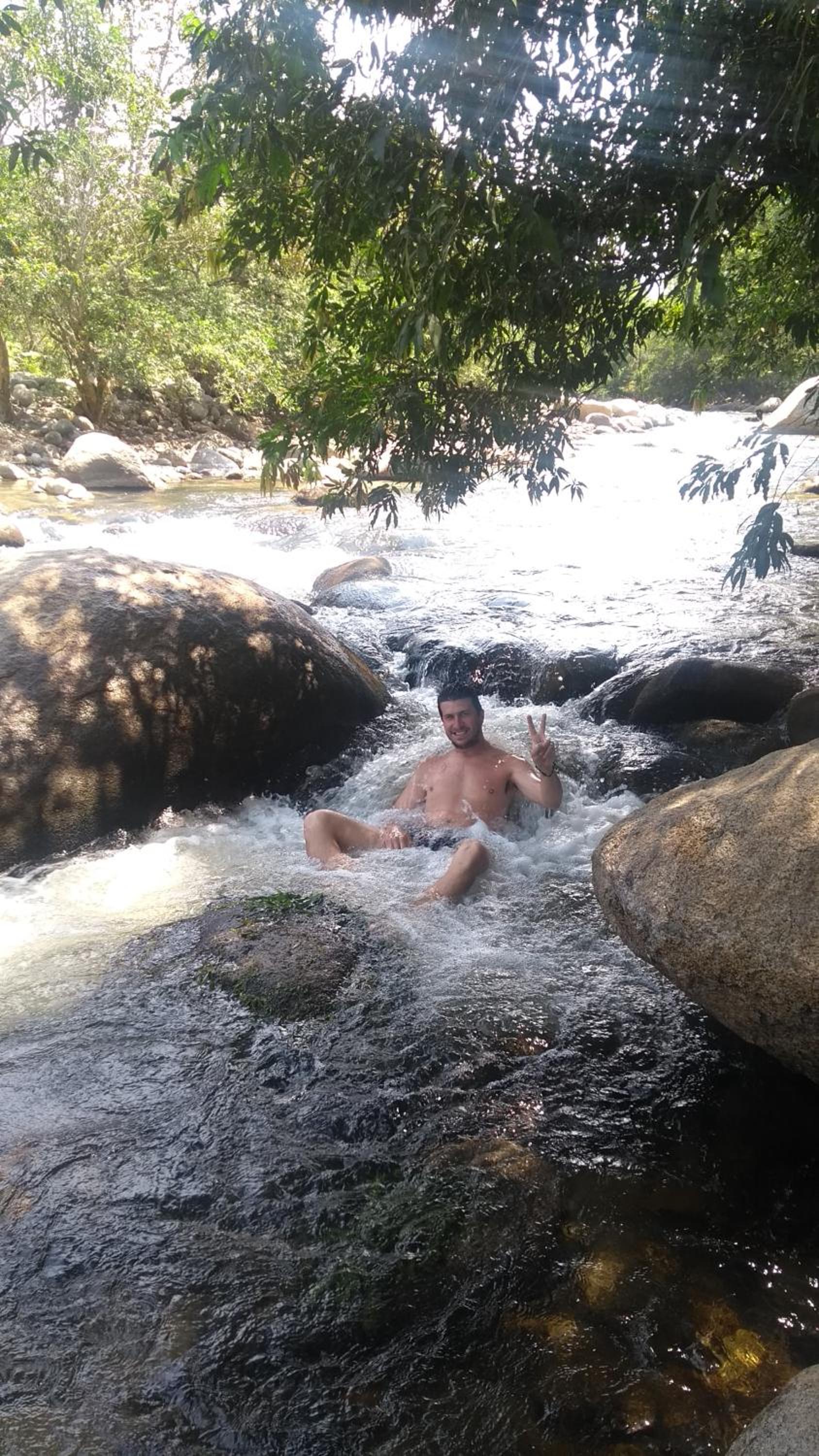 PALOMINO- HOSTEL BALNEARIO RIO ANCHO