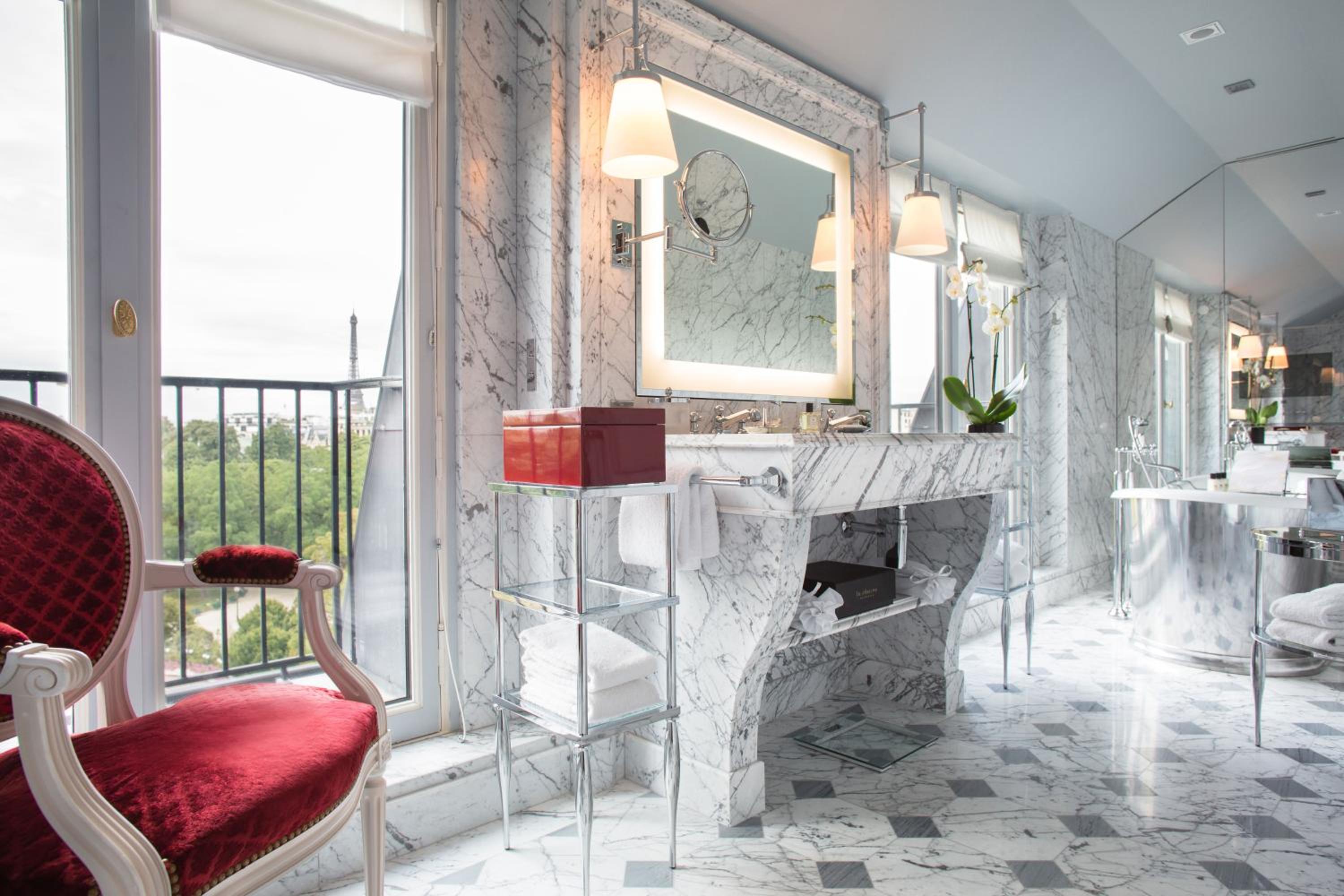 La Reserve Paris Hotel and Spa 72