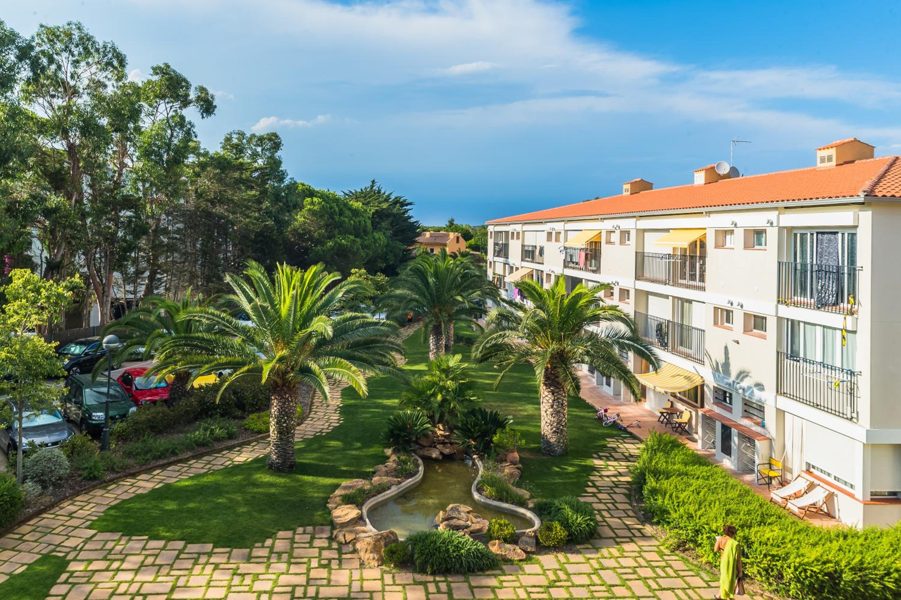 AO-4 CALELLA DE PALAFRUGELL 2 PAX photo 2