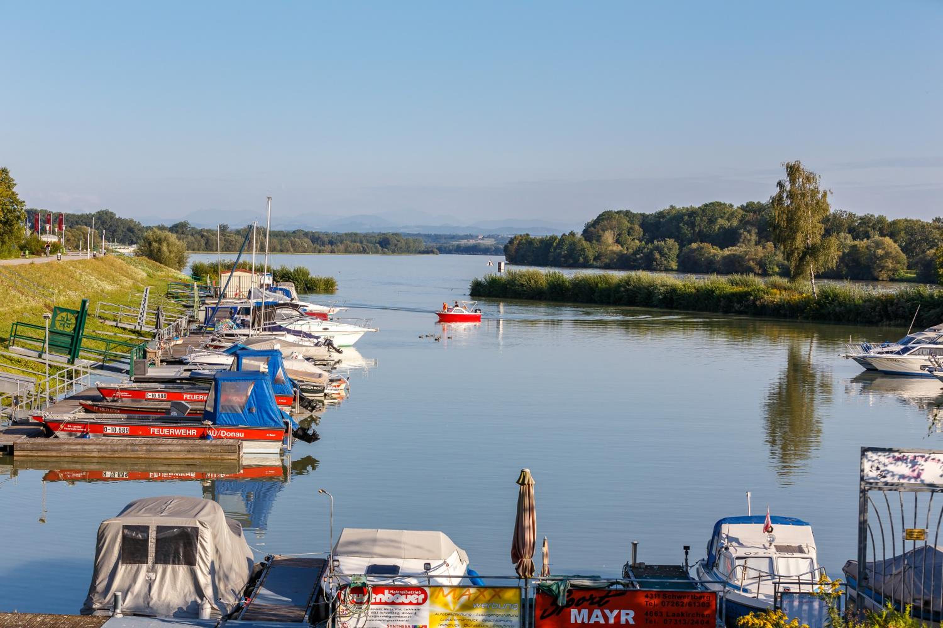 Camping & Pension Au an der Donau