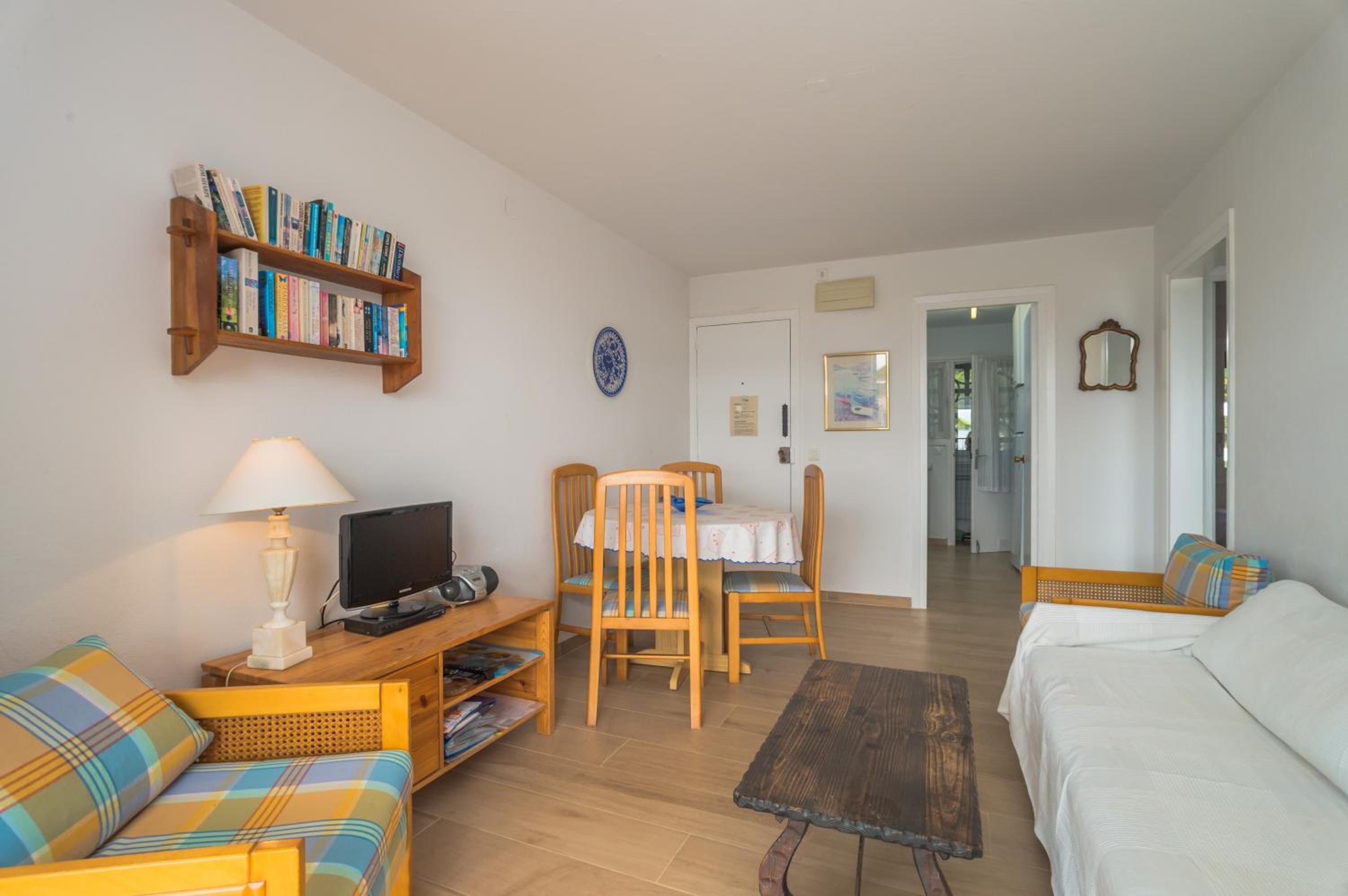 M-1 CALELLA DE PALAFRUGELL 4 PAX photo 4