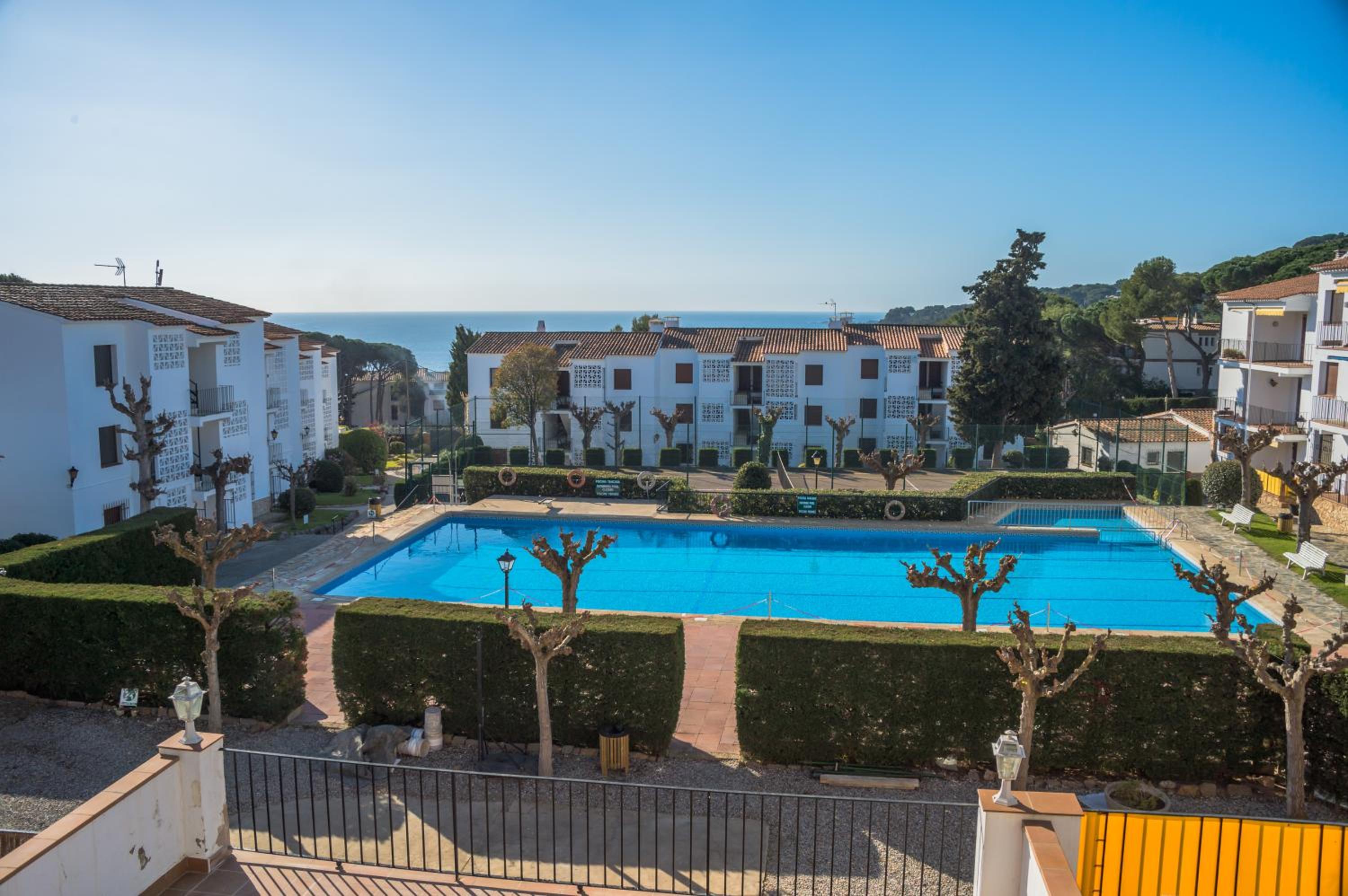 M-1 CALELLA DE PALAFRUGELL 4 PAX photo 2