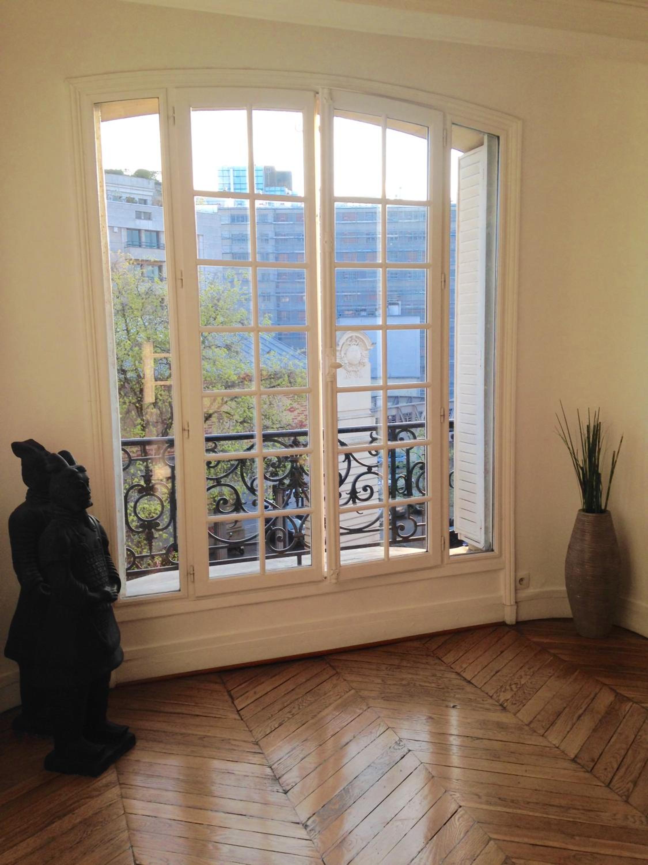Appartement typiquement parisien